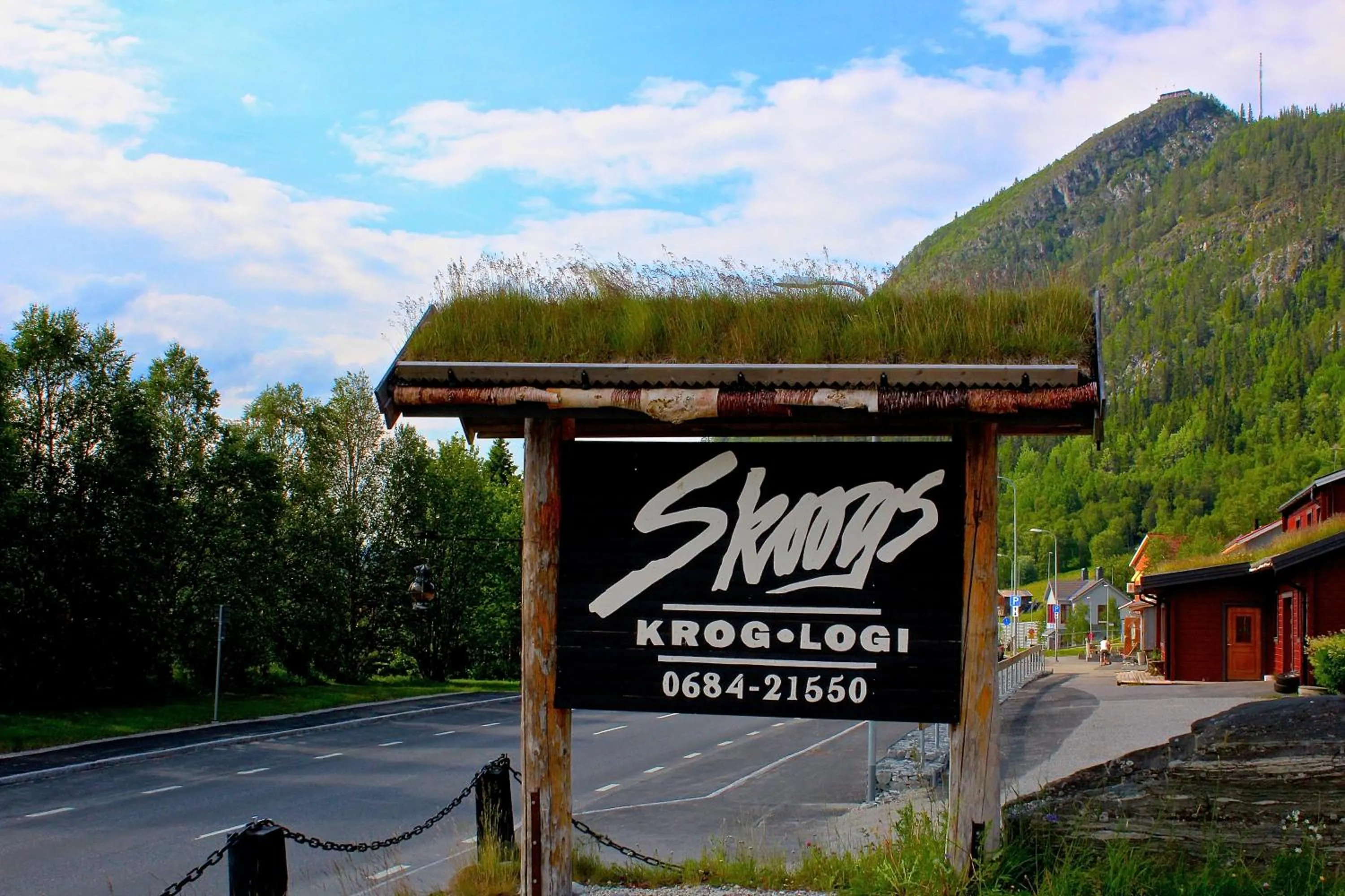Property logo or sign in Skoogs Logi - Rum