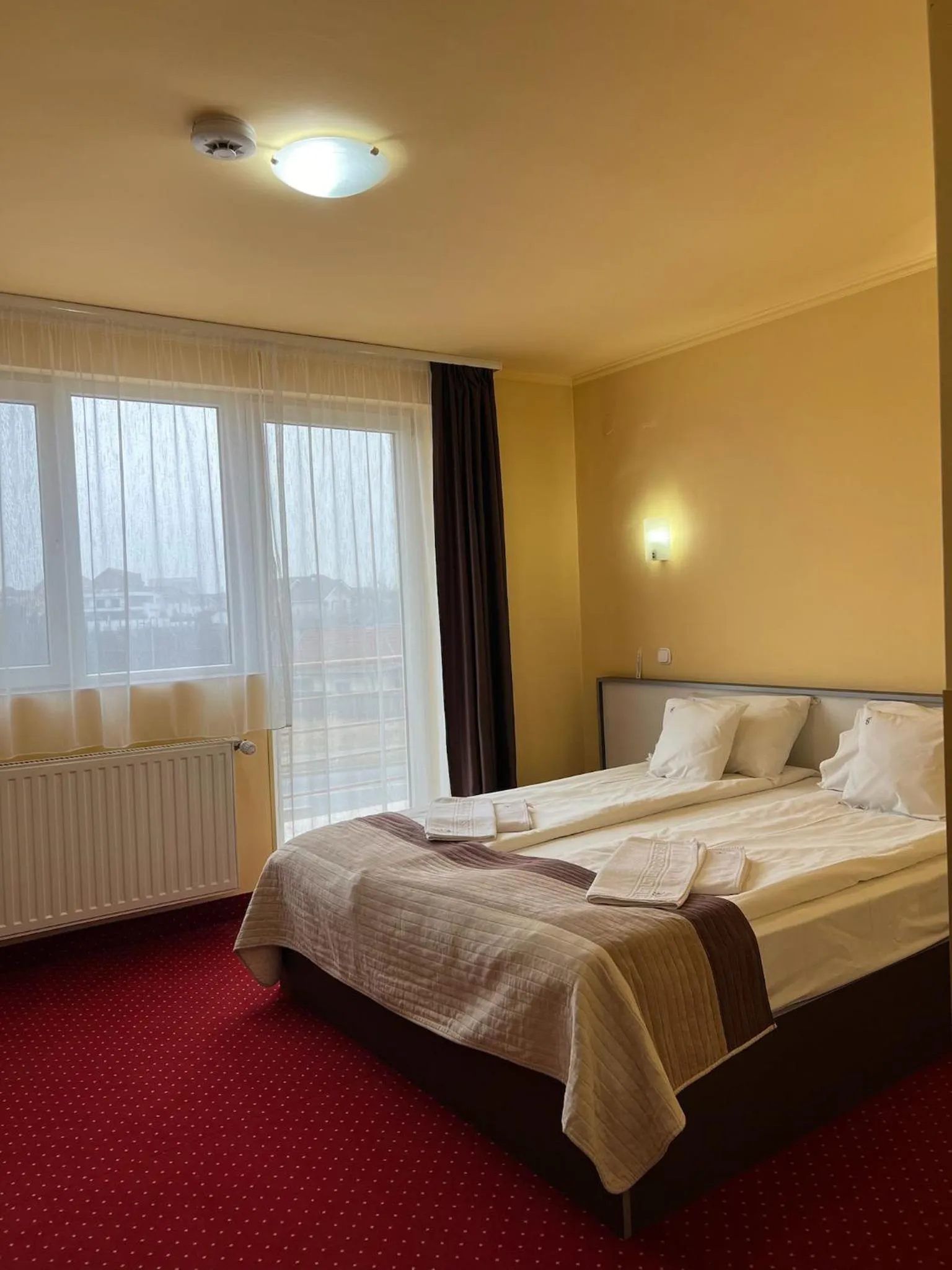 Photo of the whole room, Bed in Vila Carlos