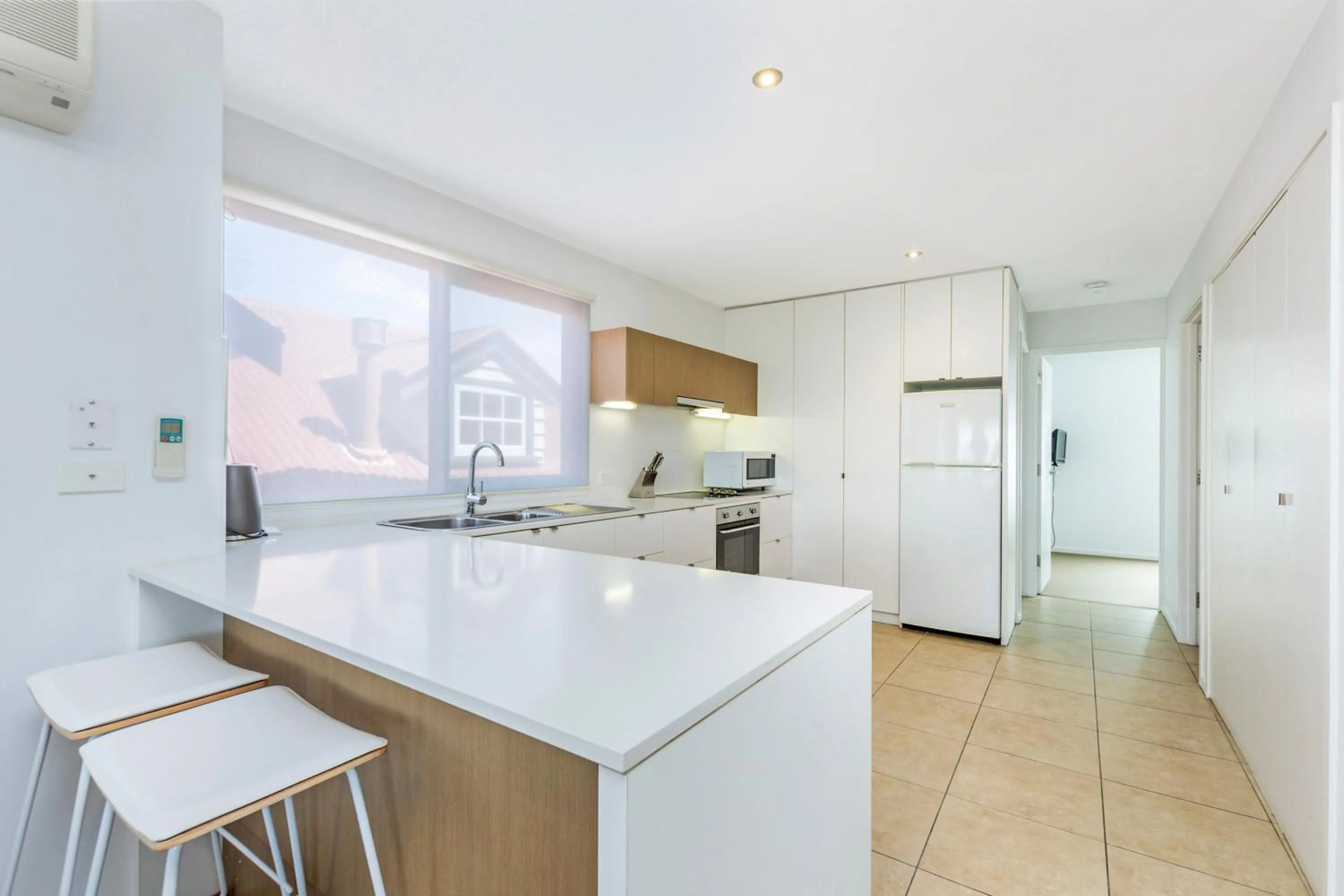 Kitchen or kitchenette in The Victoria Apartments