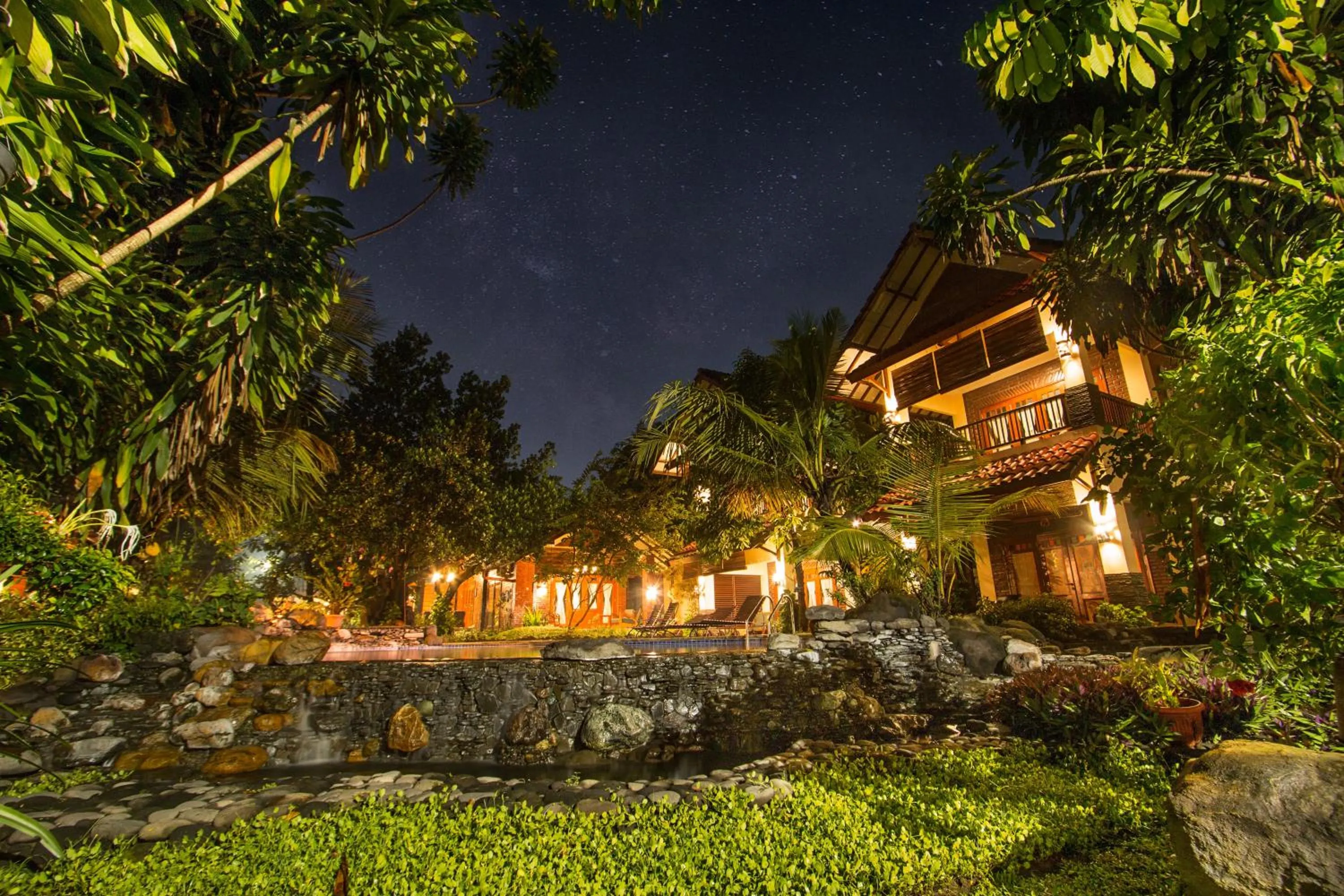 Garden in Duta Boutique Villa