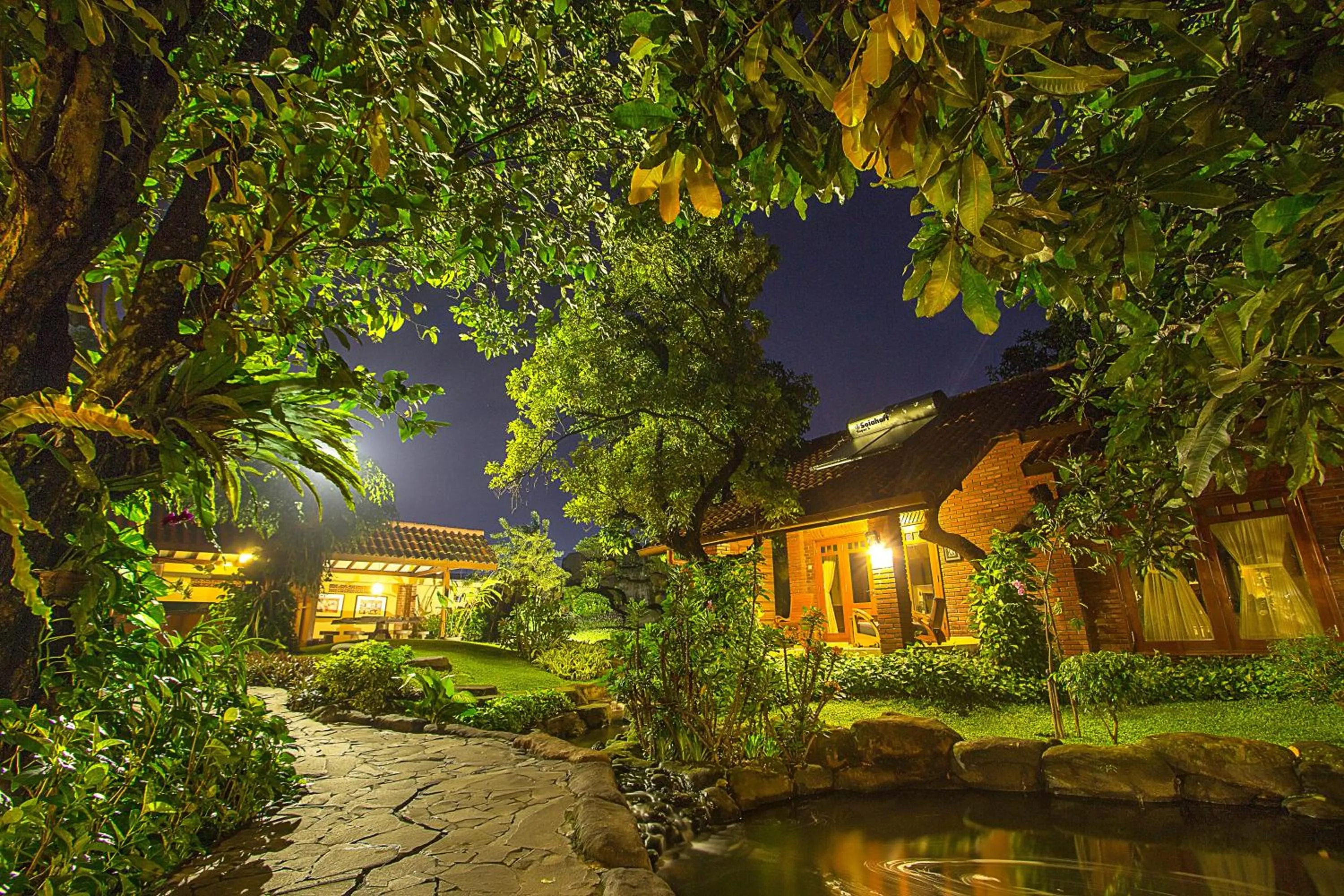 Garden in Duta Boutique Villa
