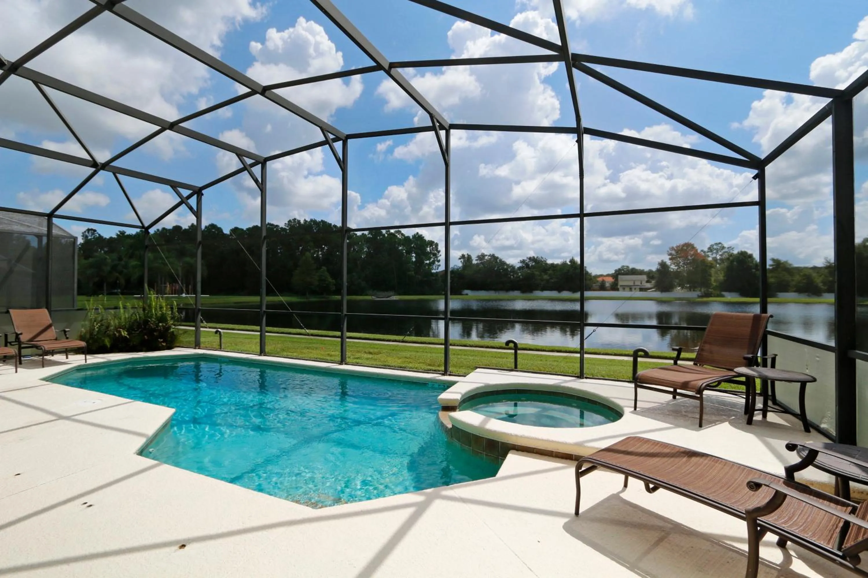 Patio in Seasons Villa 6 bedrooms, 4 masters and water view