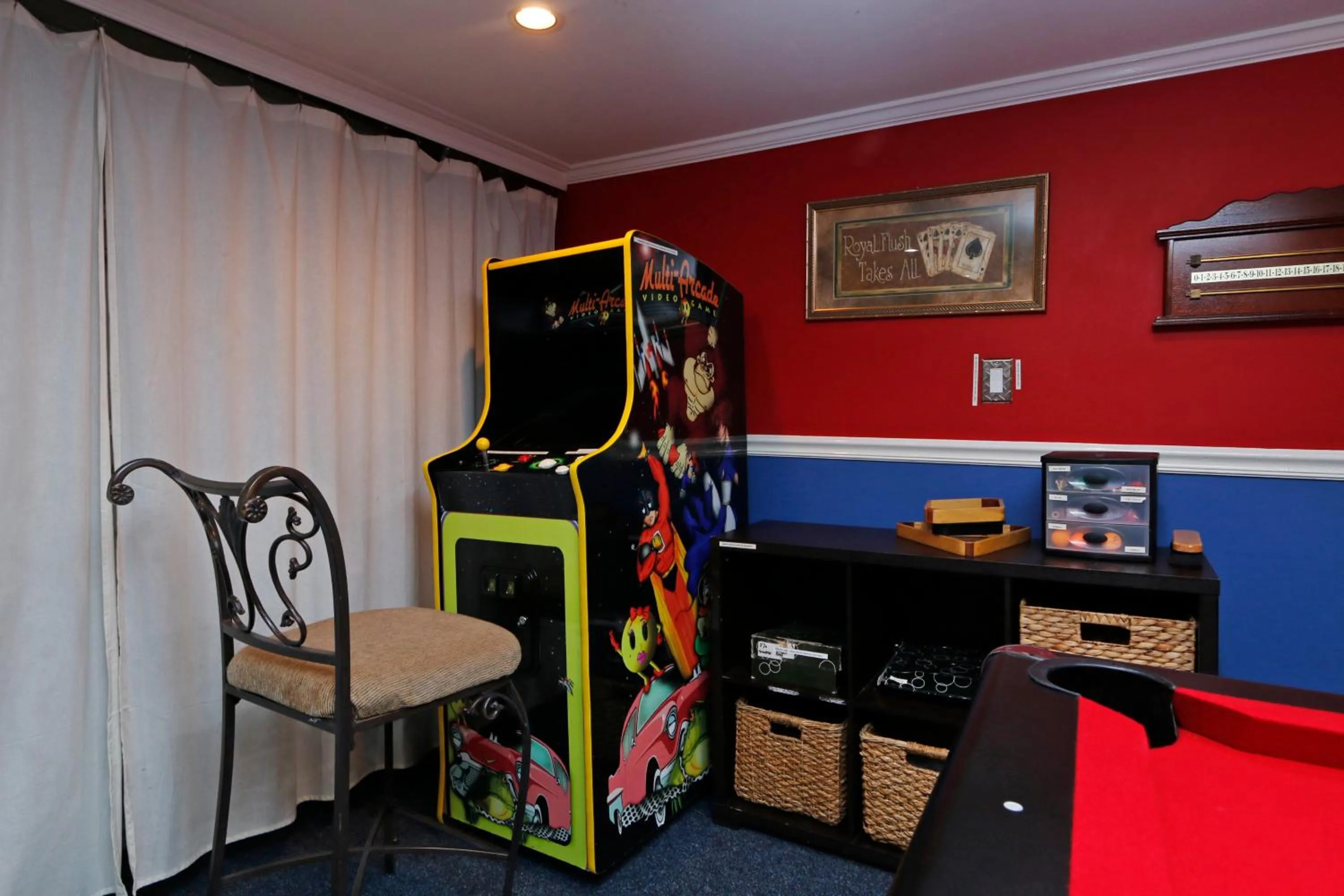 Game Room in Seasons Villa 6 bedrooms, 4 masters and water view