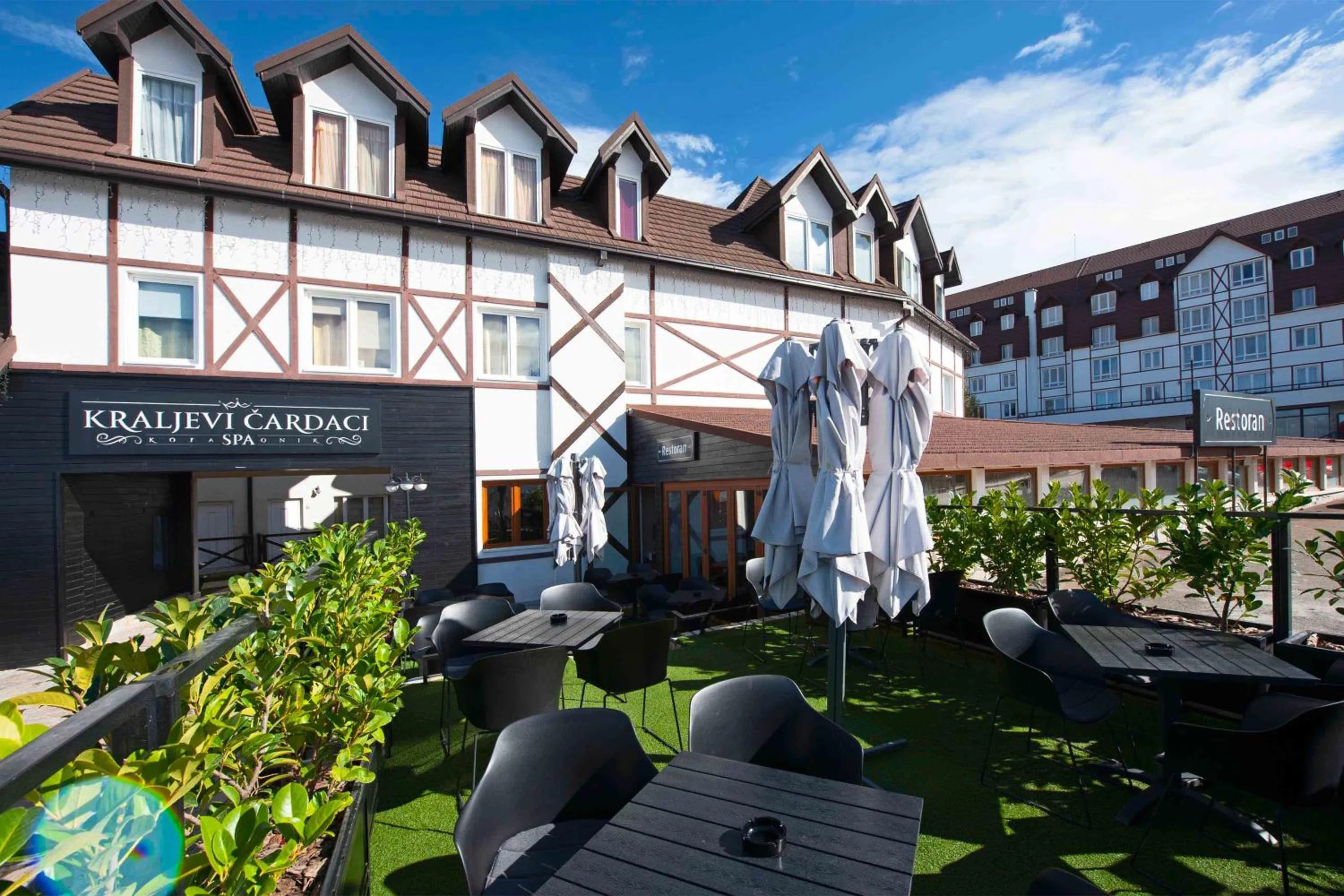 Restaurant/places to eat in Hotel Kraljevi Čardaci