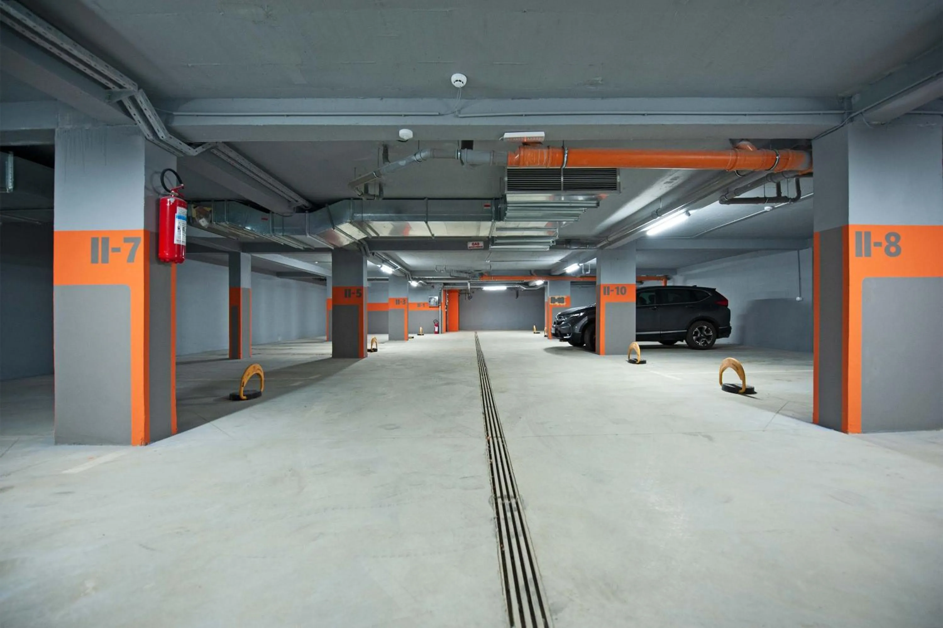 Parking in Hotel Kraljevi Čardaci