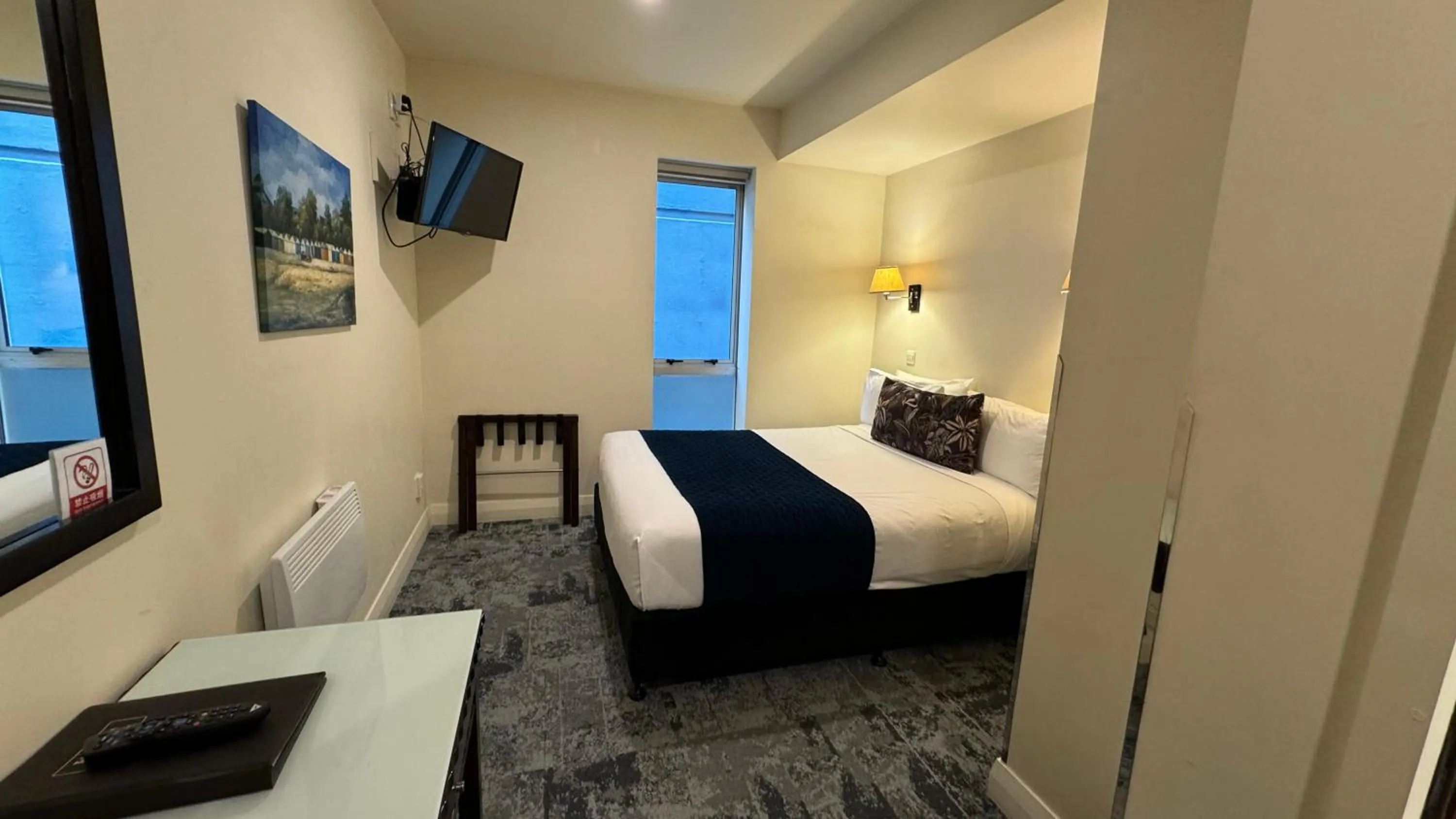 Bedroom, Bed in Trinity Hotel