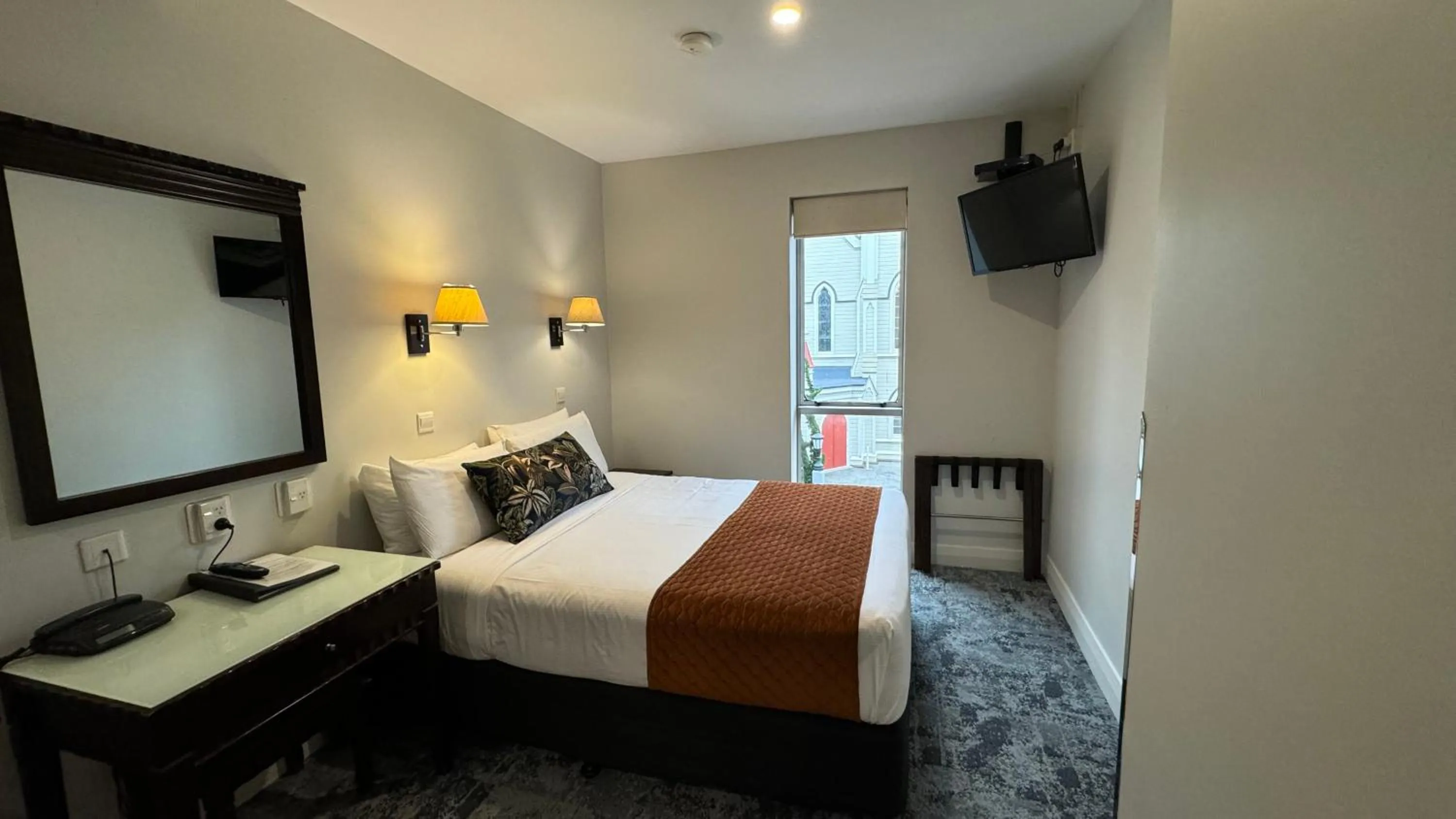 Bedroom, Bed in Trinity Hotel