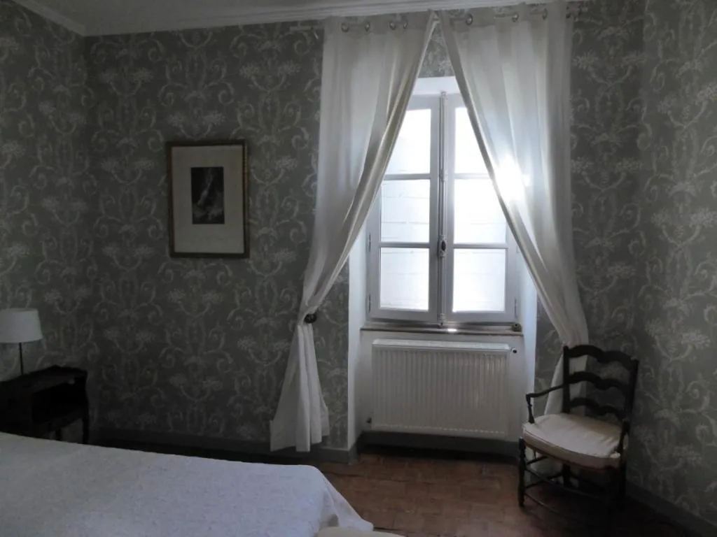 Photo of the whole room, Bed in Domaine de Lamartine