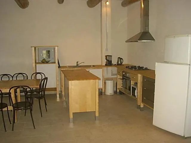 Kitchen or kitchenette in Domaine de Lamartine