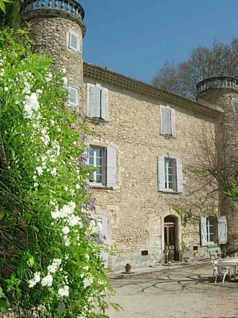 Facade/entrance in Domaine de Lamartine