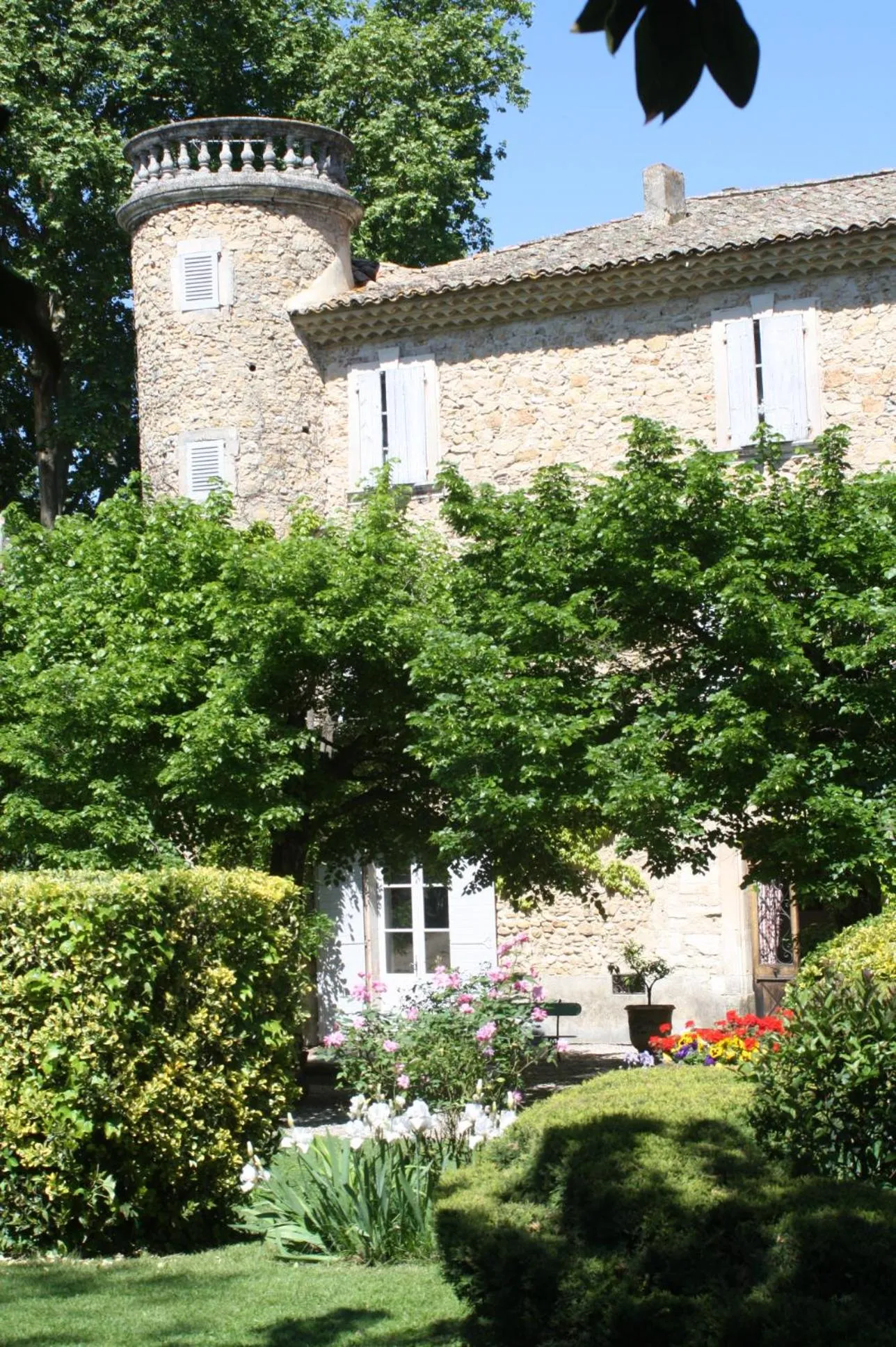 Facade/entrance in Domaine de Lamartine