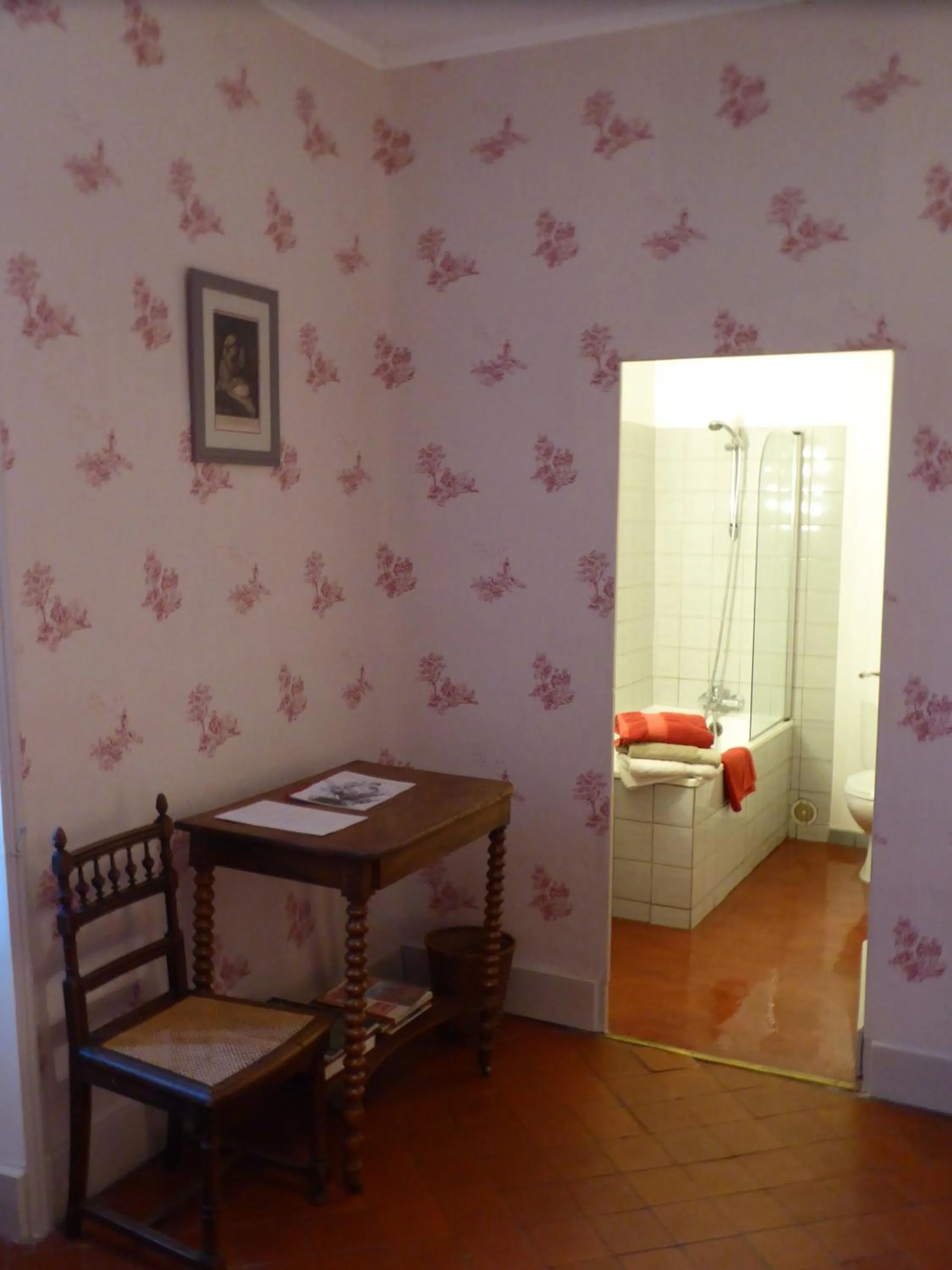 Photo of the whole room in Domaine de Lamartine