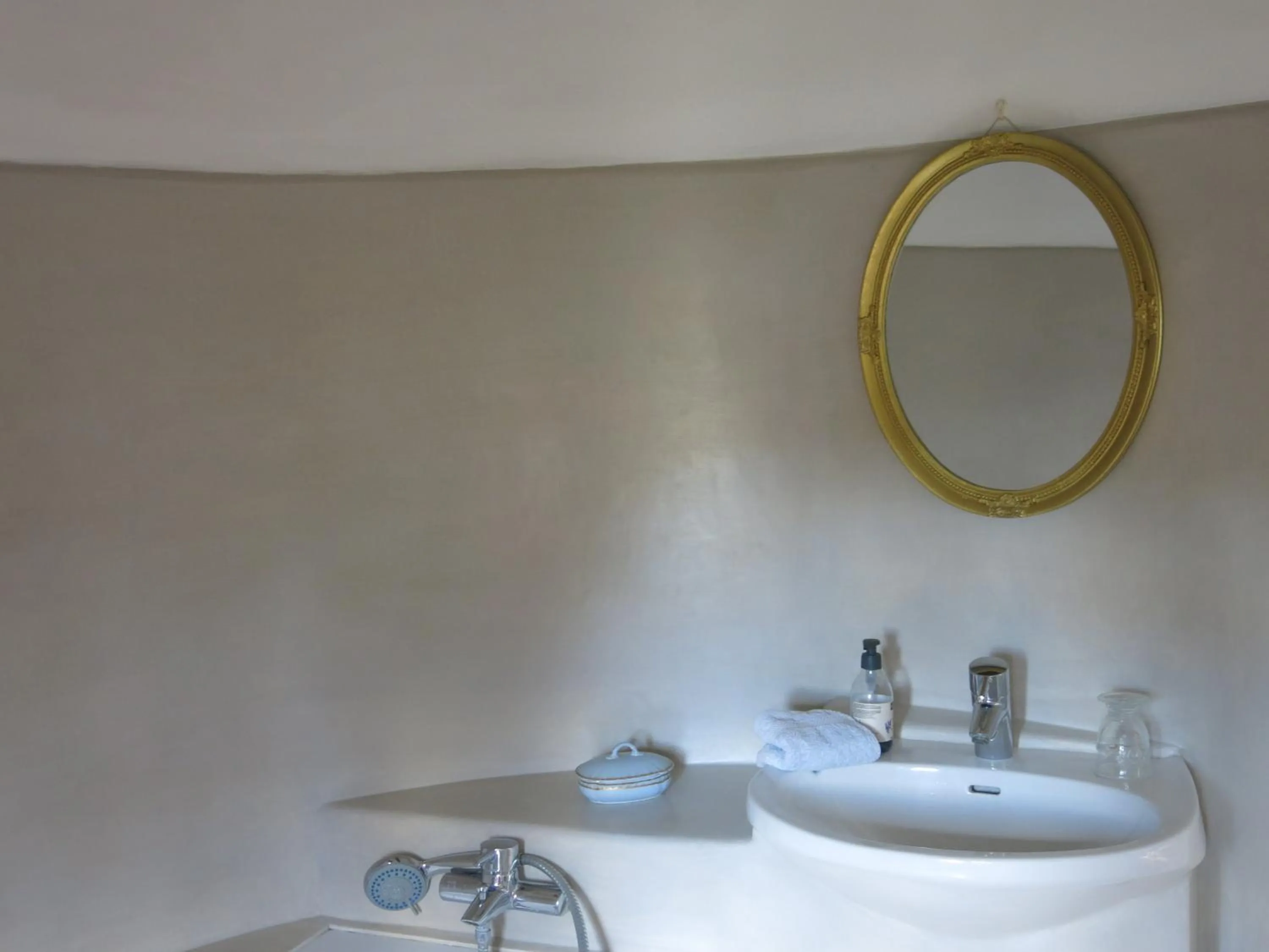 Bathroom in Domaine de Lamartine