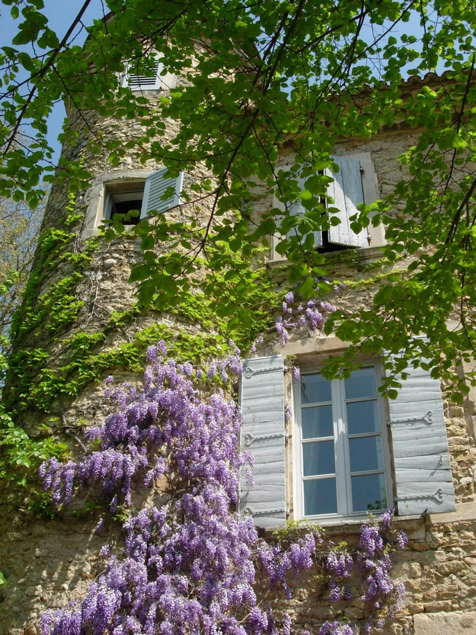 Facade/entrance in Domaine de Lamartine