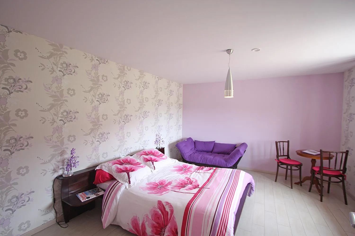 Photo of the whole room, Bed in Chambres et table d'hôtes La Trottelée