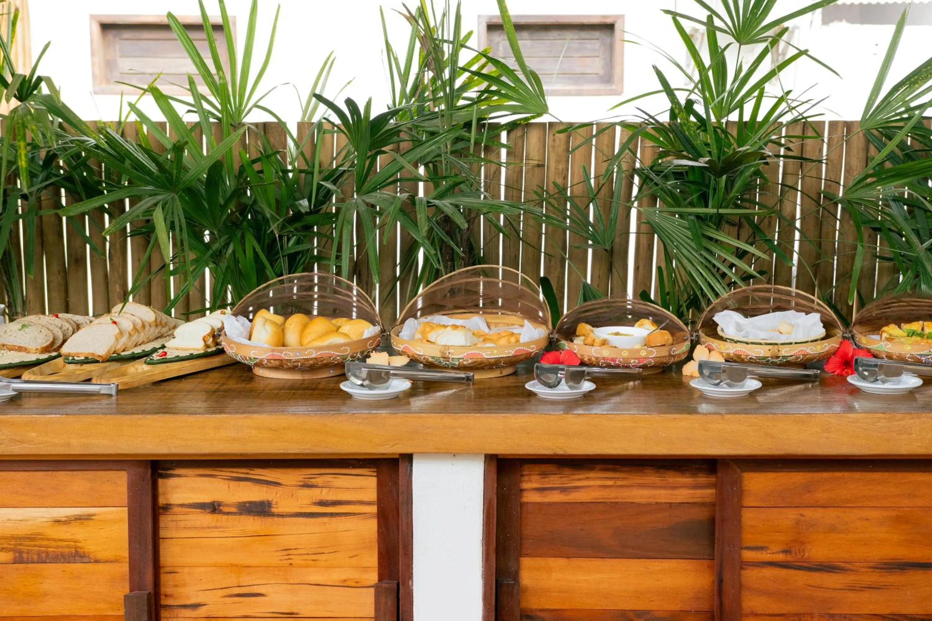 Food and drinks in CasaLô Hotel