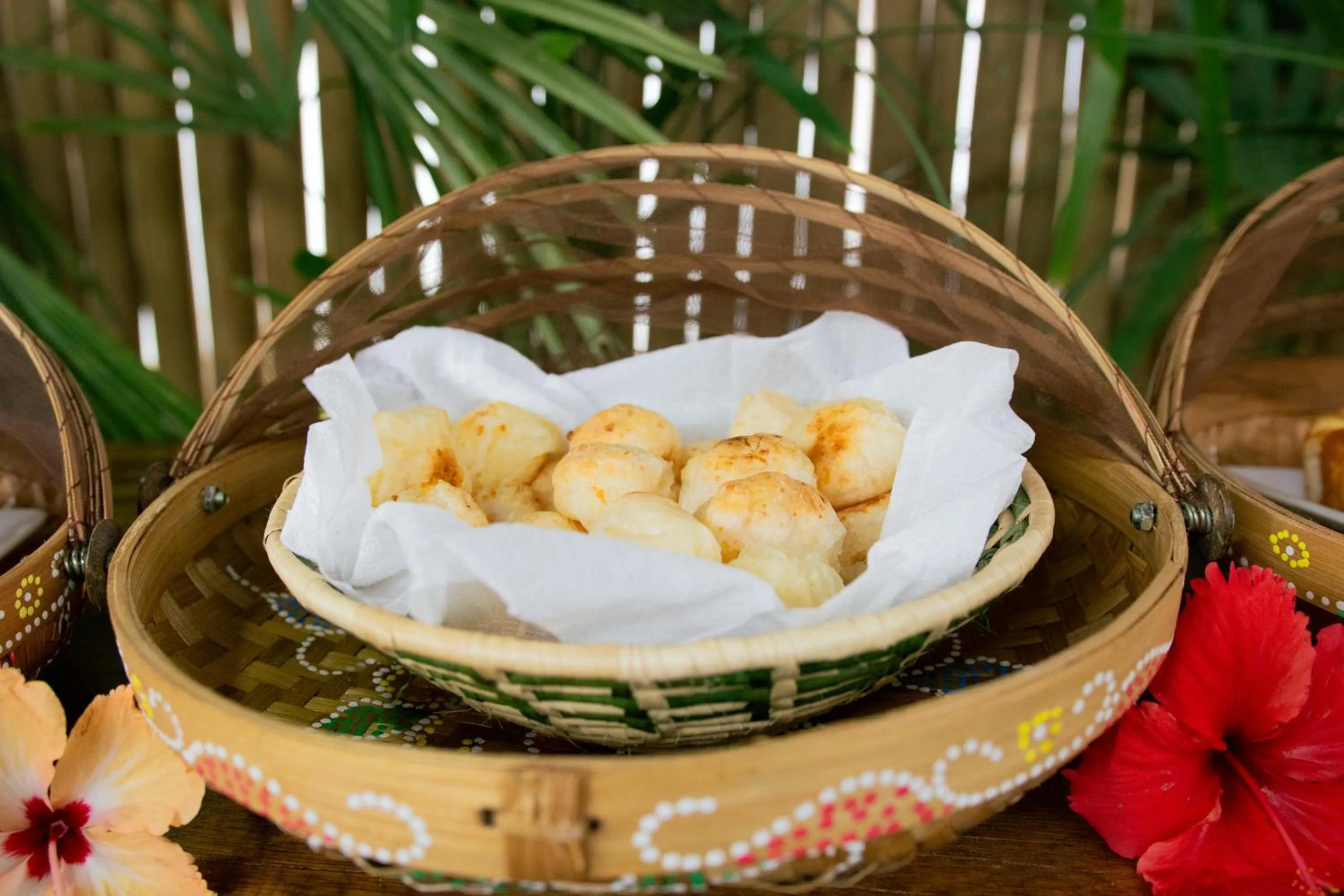 Food and drinks in CasaLô Hotel
