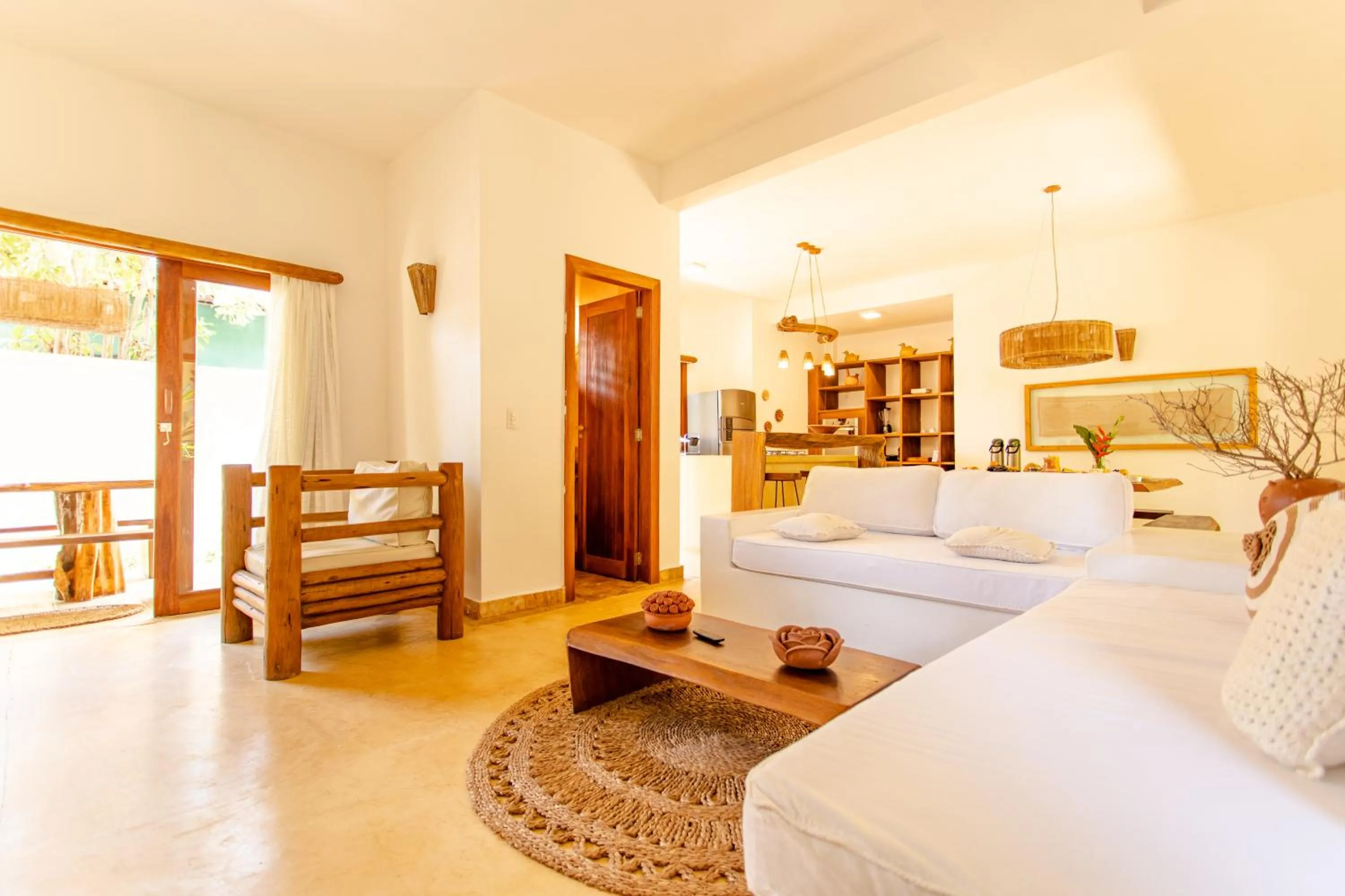 Living room, Bed in CasaLô Hotel