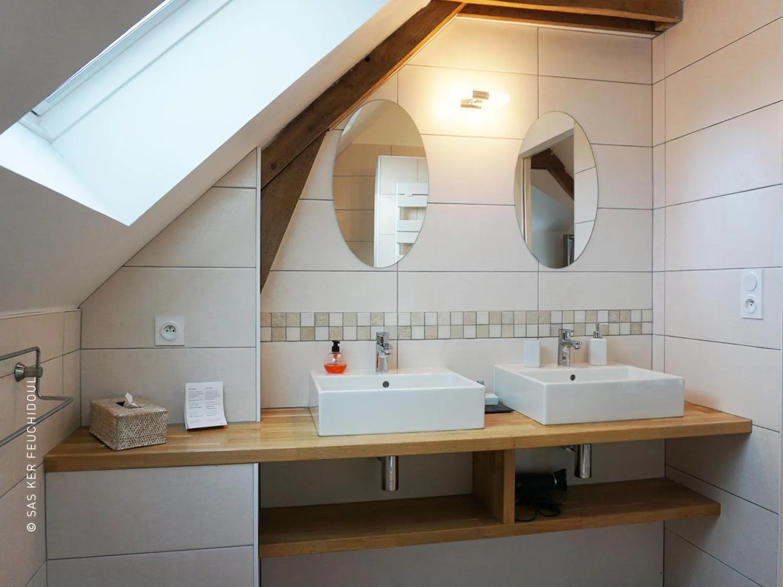 Bathroom in Ker Feuchidoul