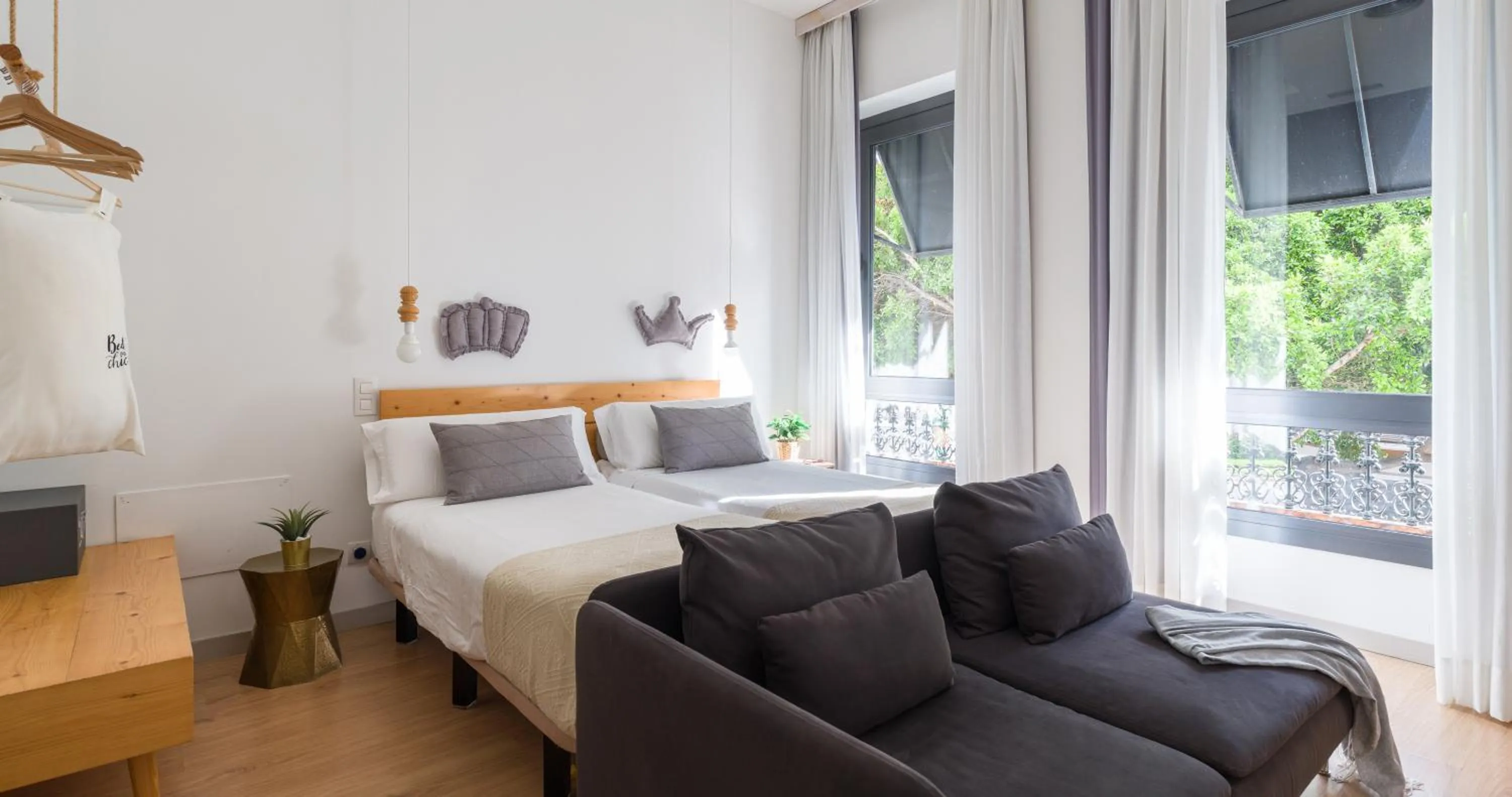 Bed in Hotel Catalina