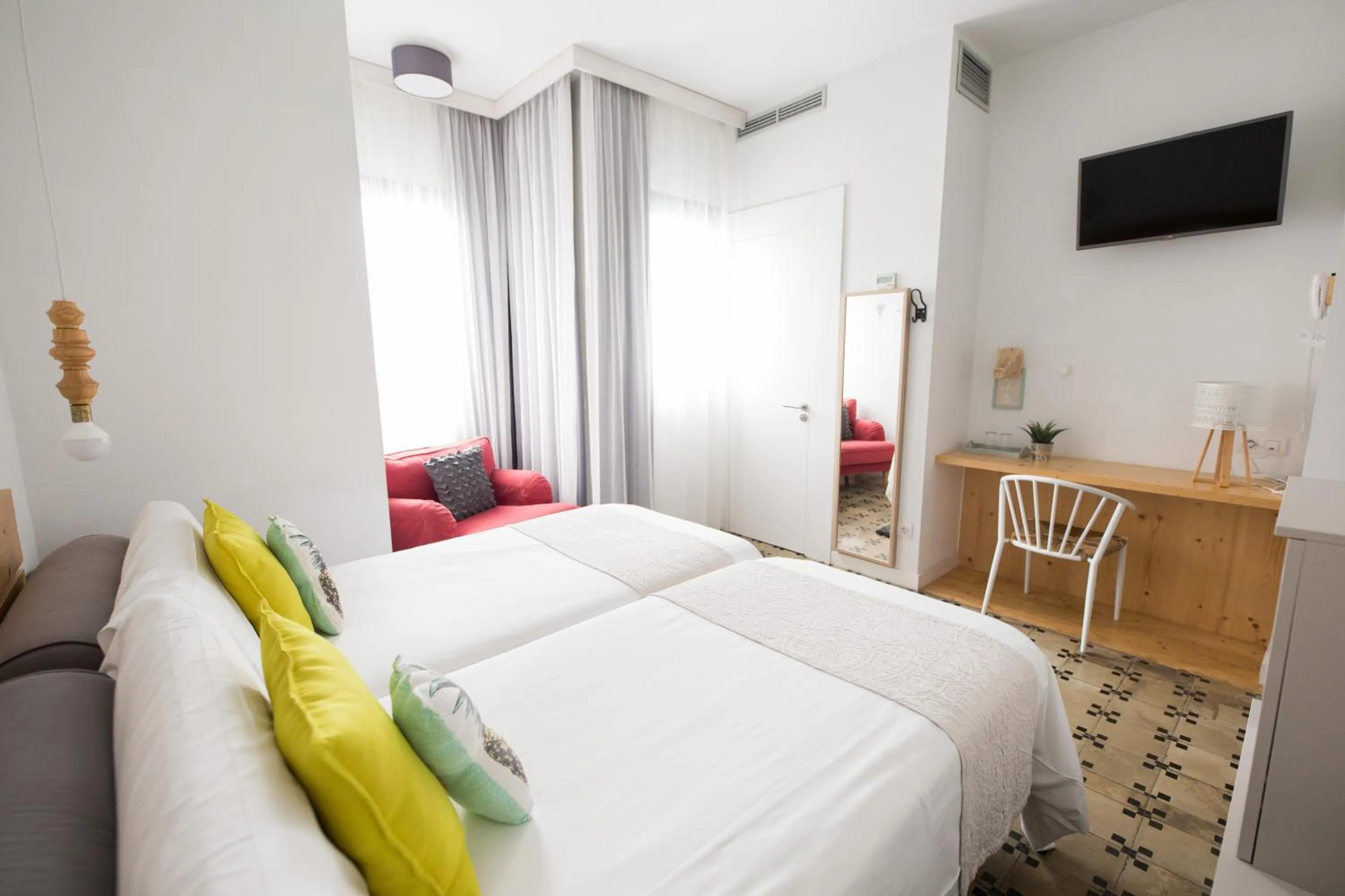 Photo of the whole room, Bed in Hotel Catalina