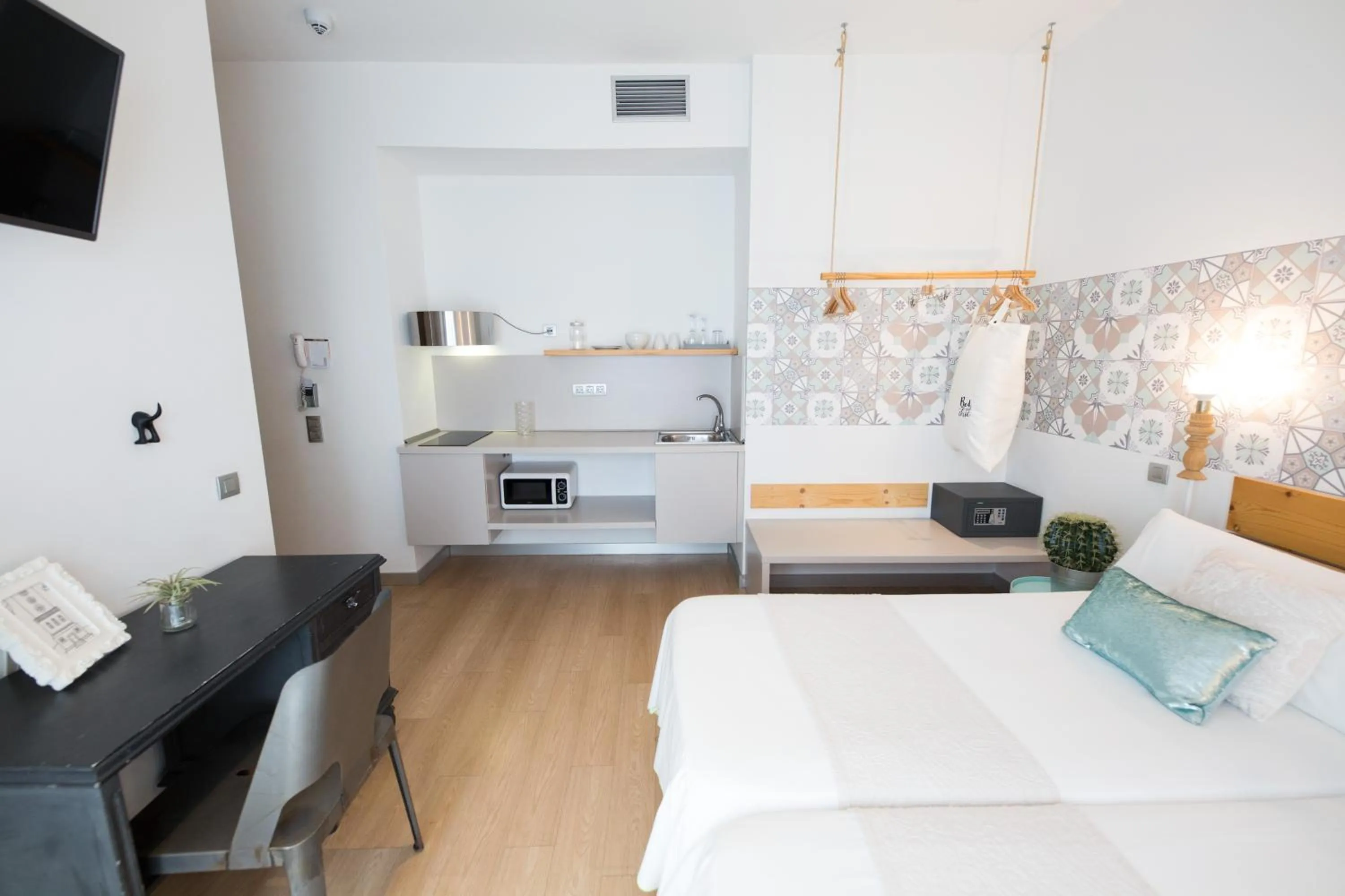 Bed in Hotel Catalina