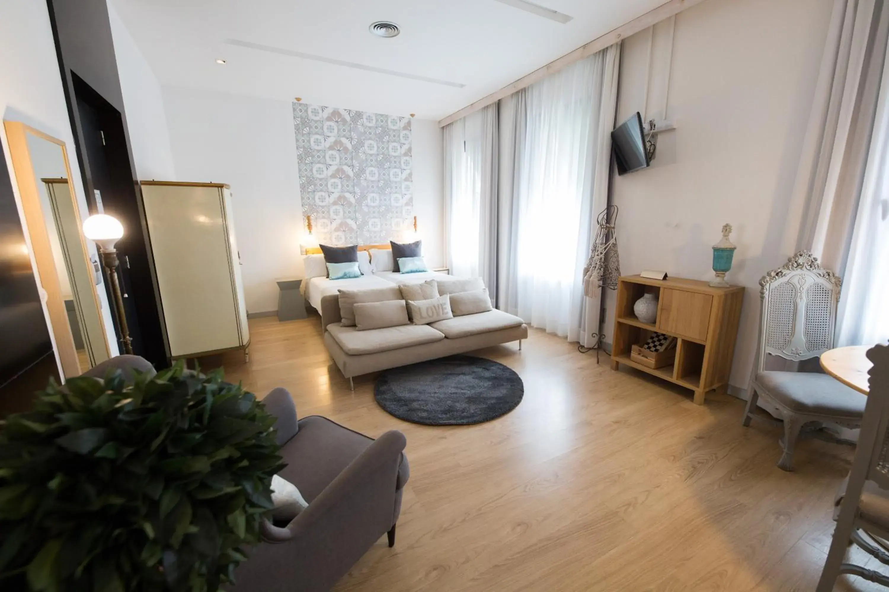 Photo of the whole room in Hotel Catalina Photo of the whole room in Hotel Catalina