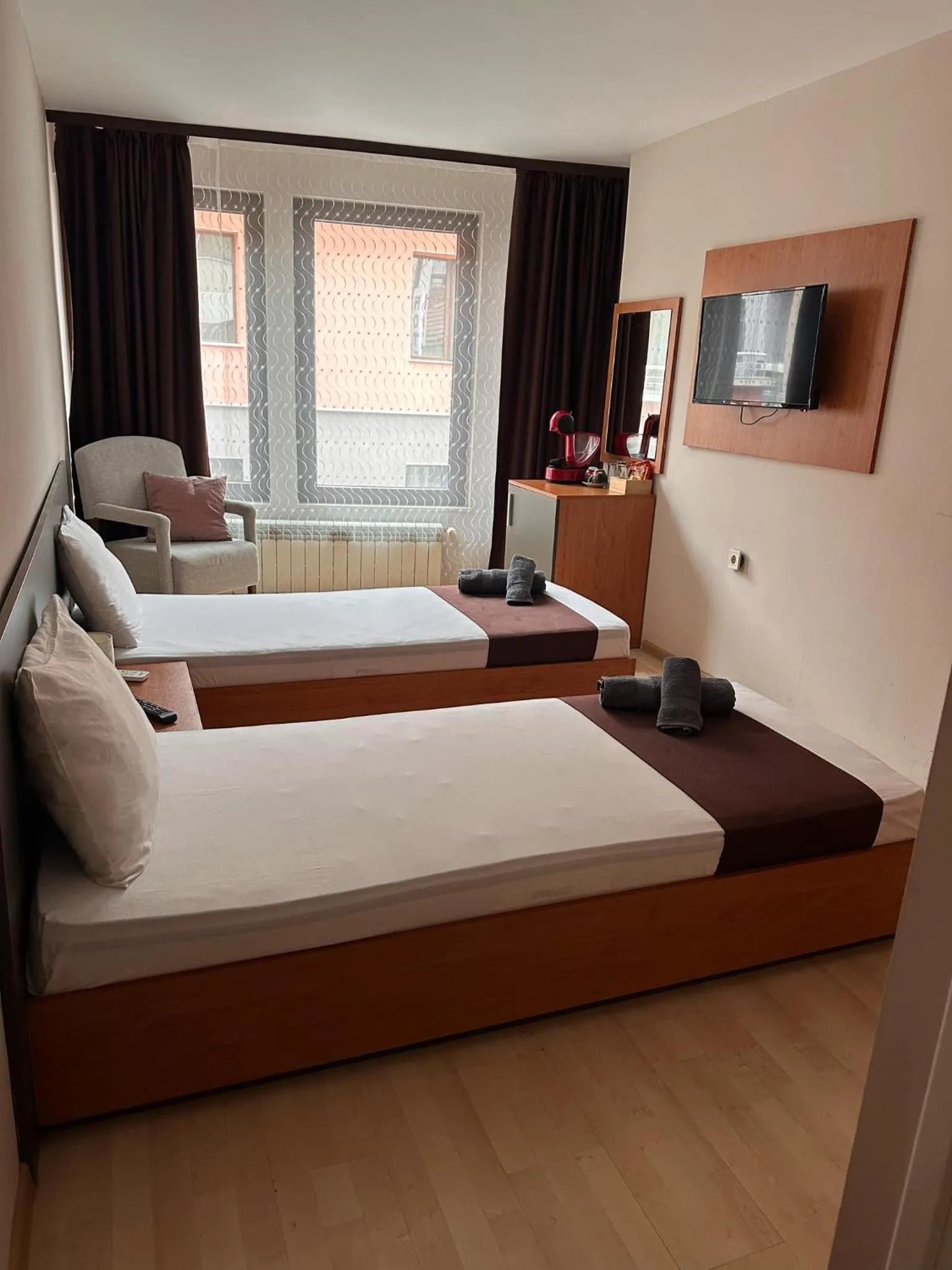 Economy Twin Room in Hotel Oppium Restaurant & Garden