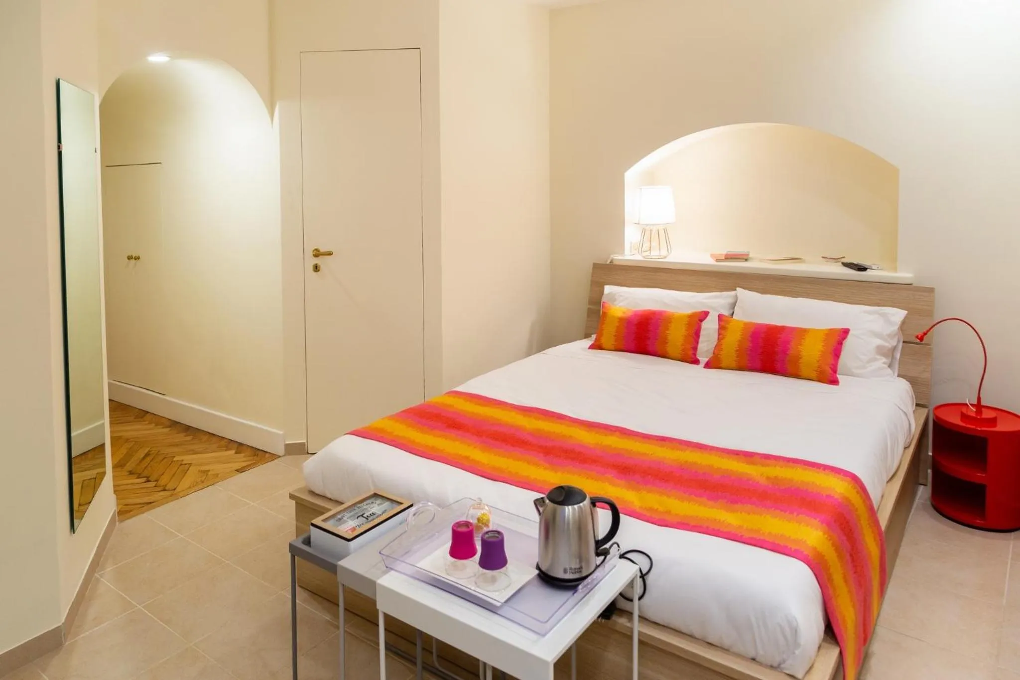 Bedroom, Bed in Barù in Chiaia