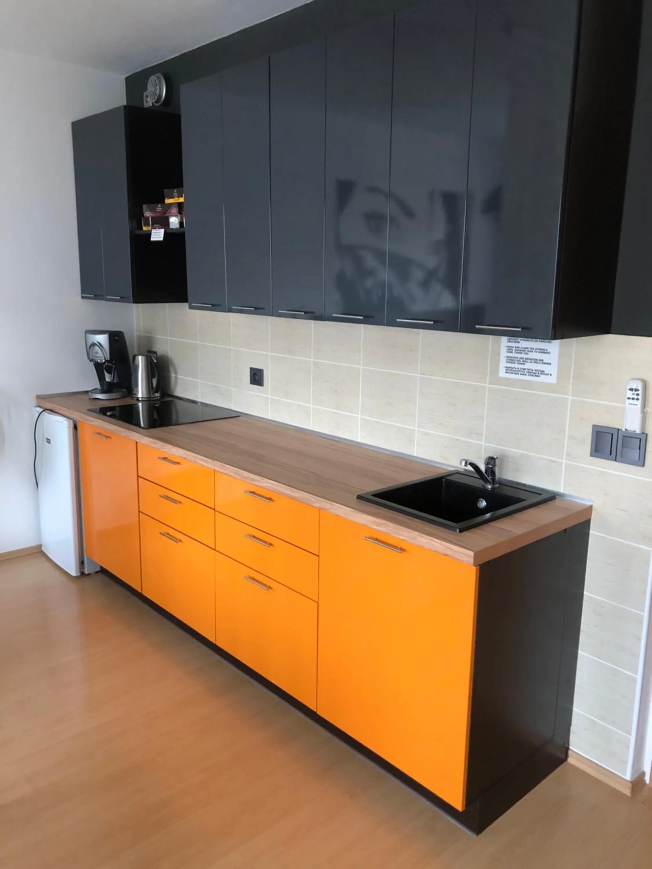 Kitchen or kitchenette in Richie Apartment near Aquapark