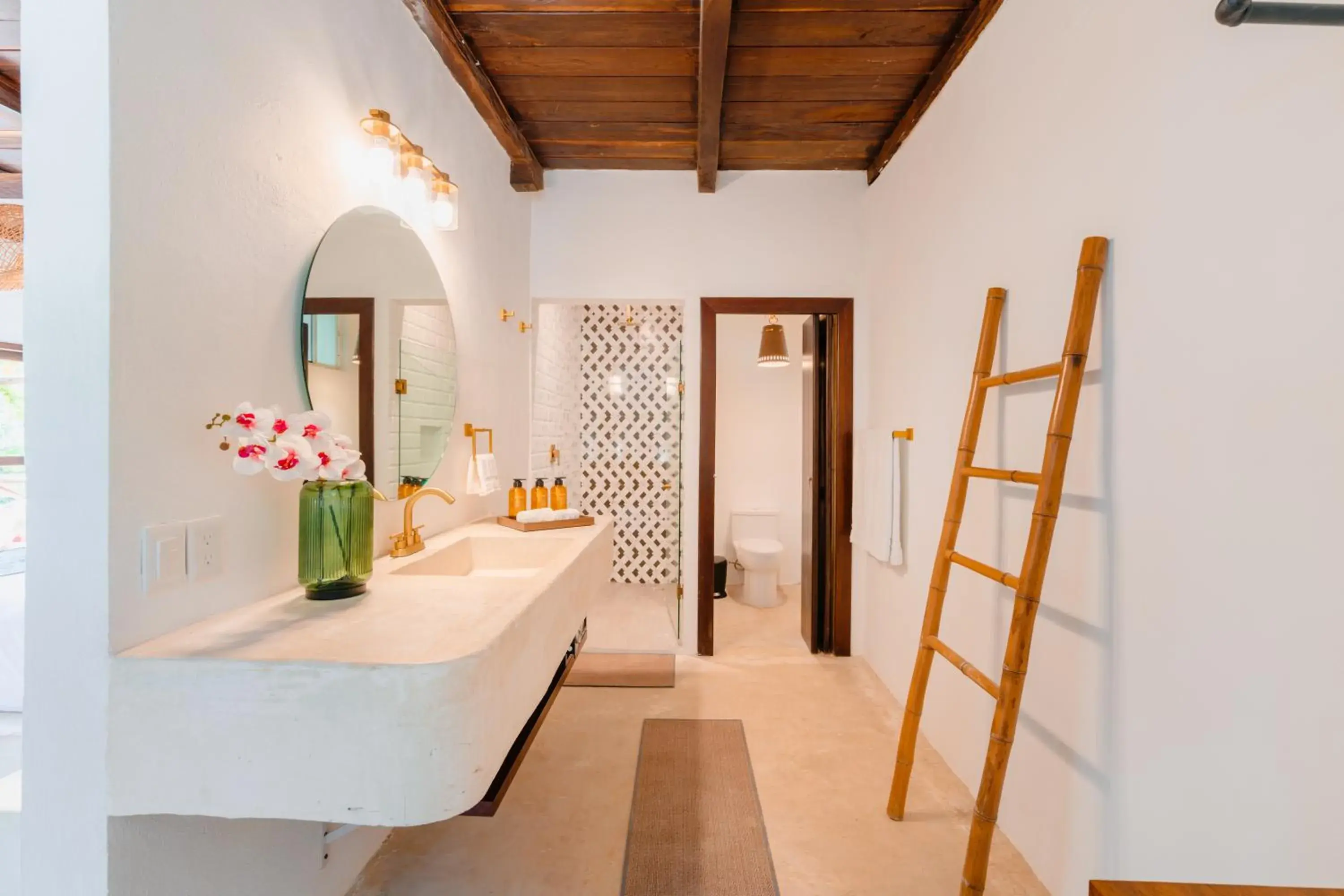 Bathroom in Azulea Bacalar Hotel & Spa - Lagoon Front Bathroom in Azulea Bacalar Hotel & Spa - Lagoon Front