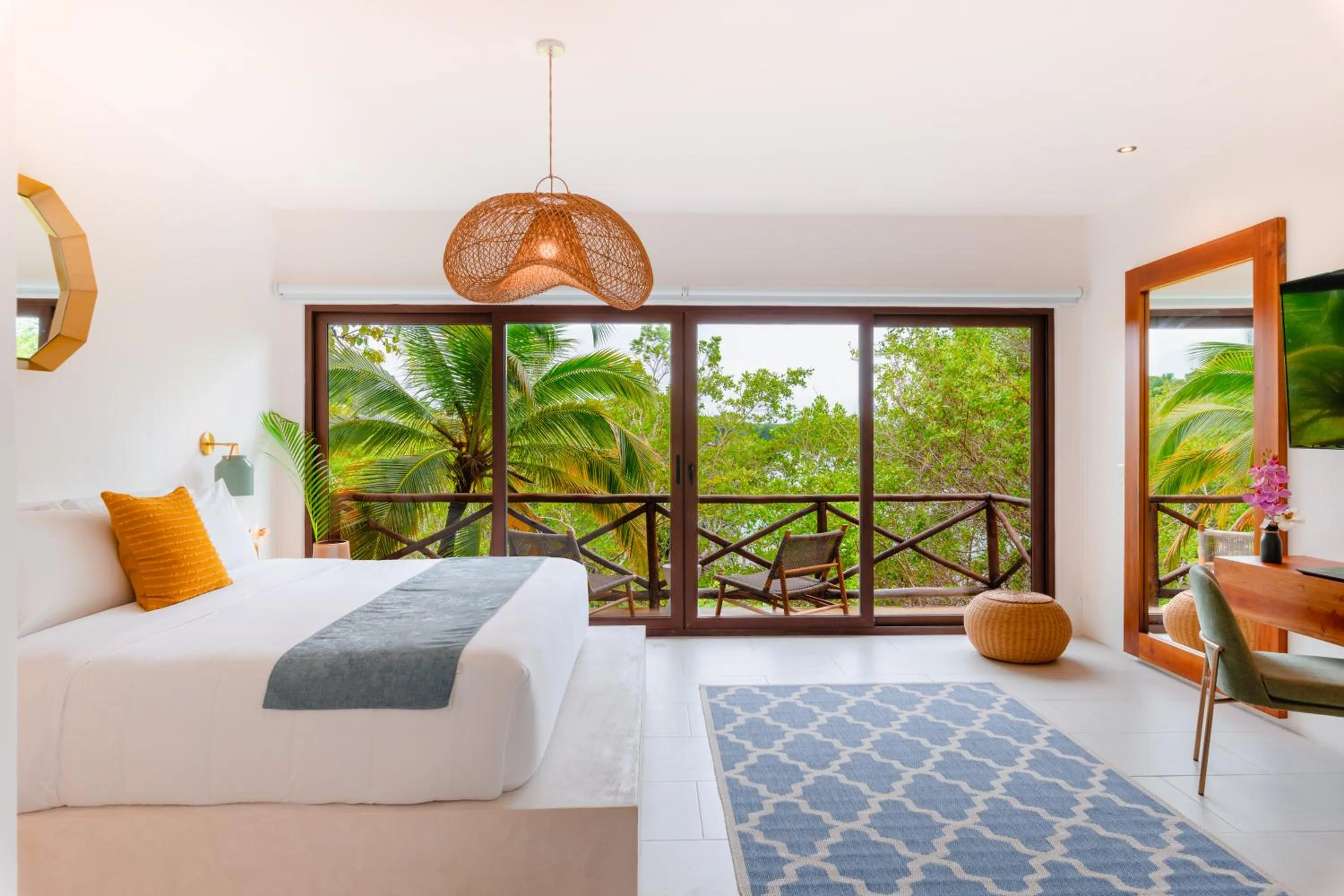 View (from property/room), Bed in Azulea Bacalar Hotel & Spa - Lagoon Front