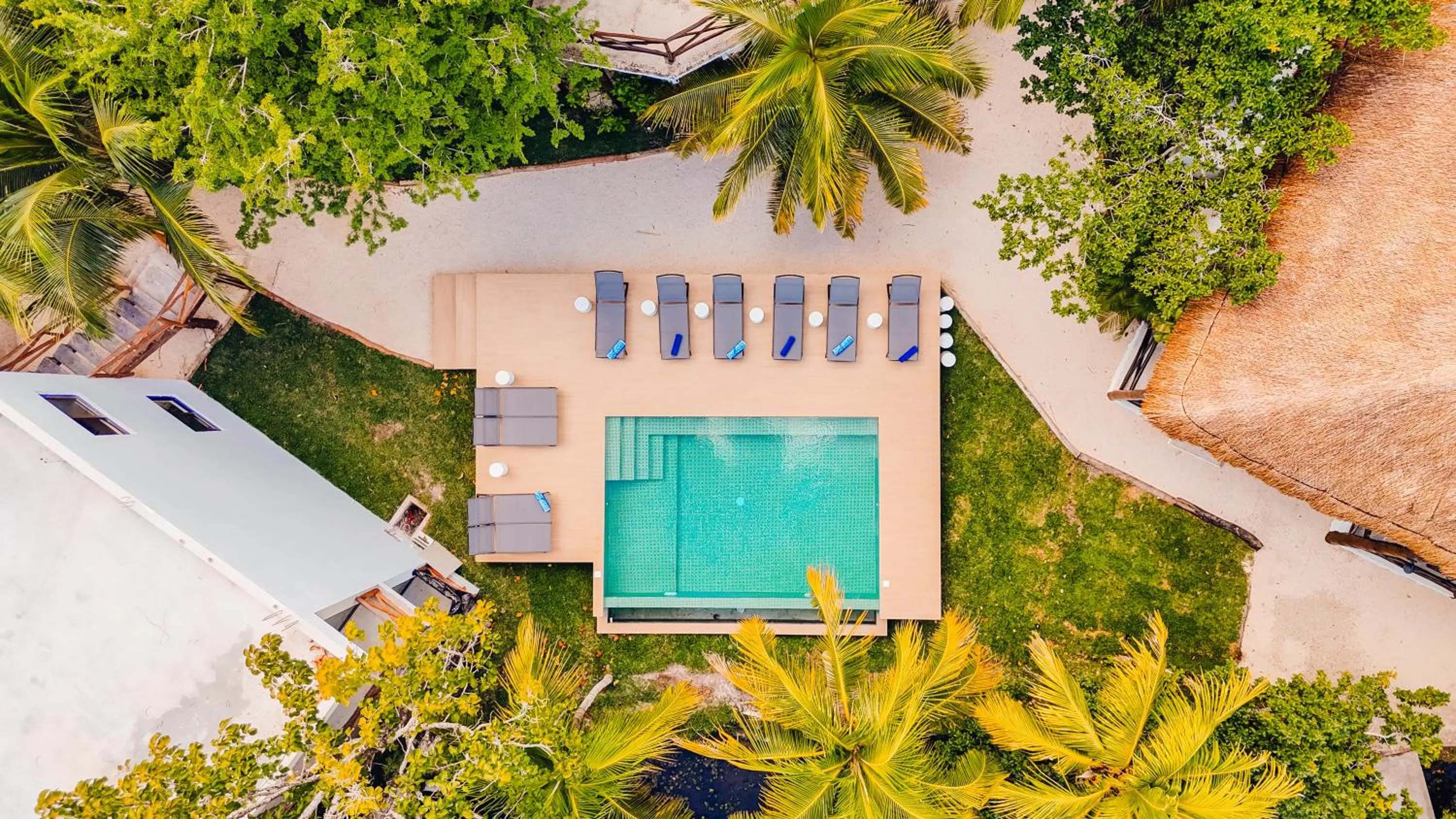 Day in Azulea Bacalar Hotel & Spa - Lagoon Front