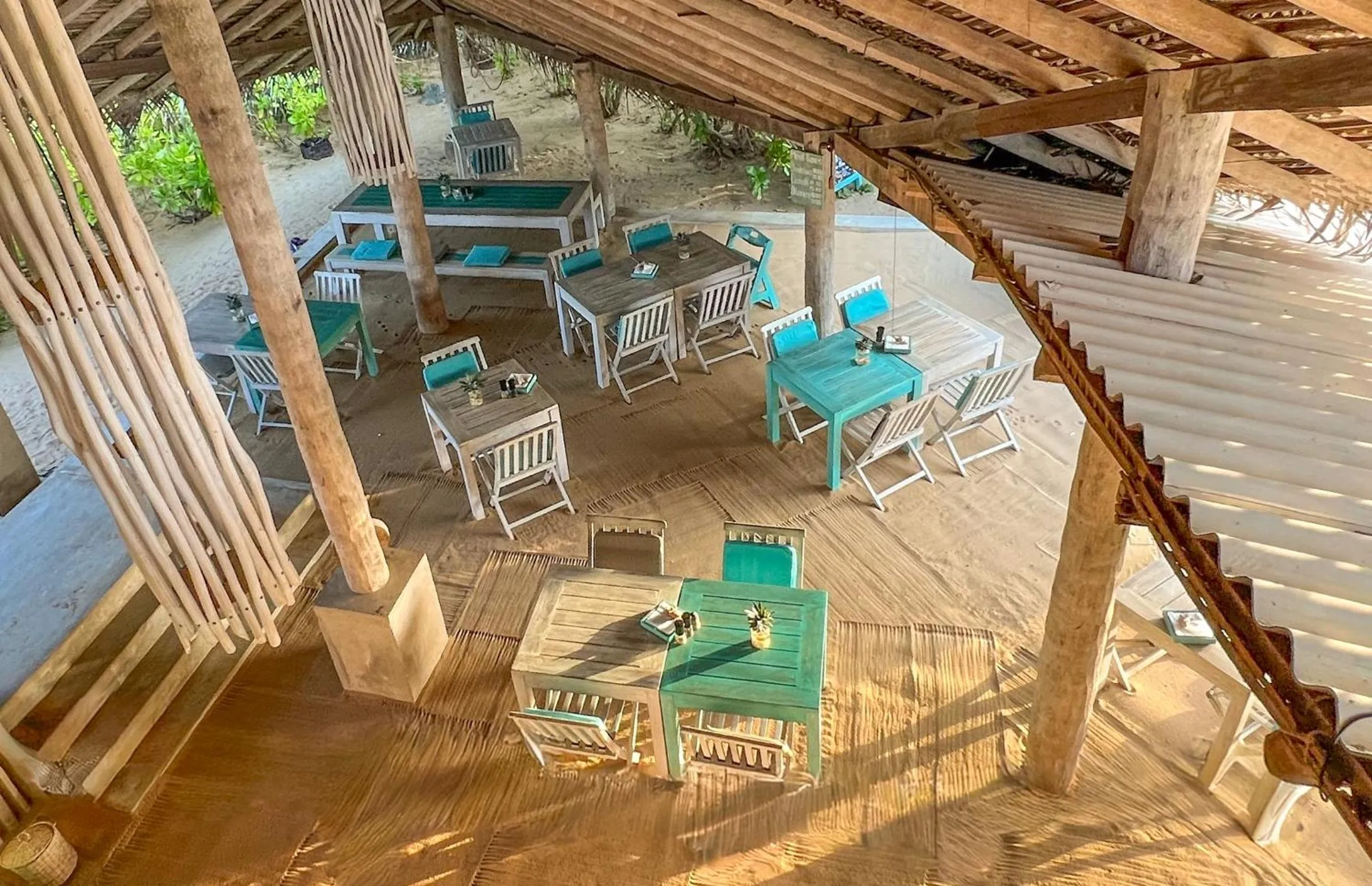 Restaurant/places to eat in Elements Beach & Nature Resort