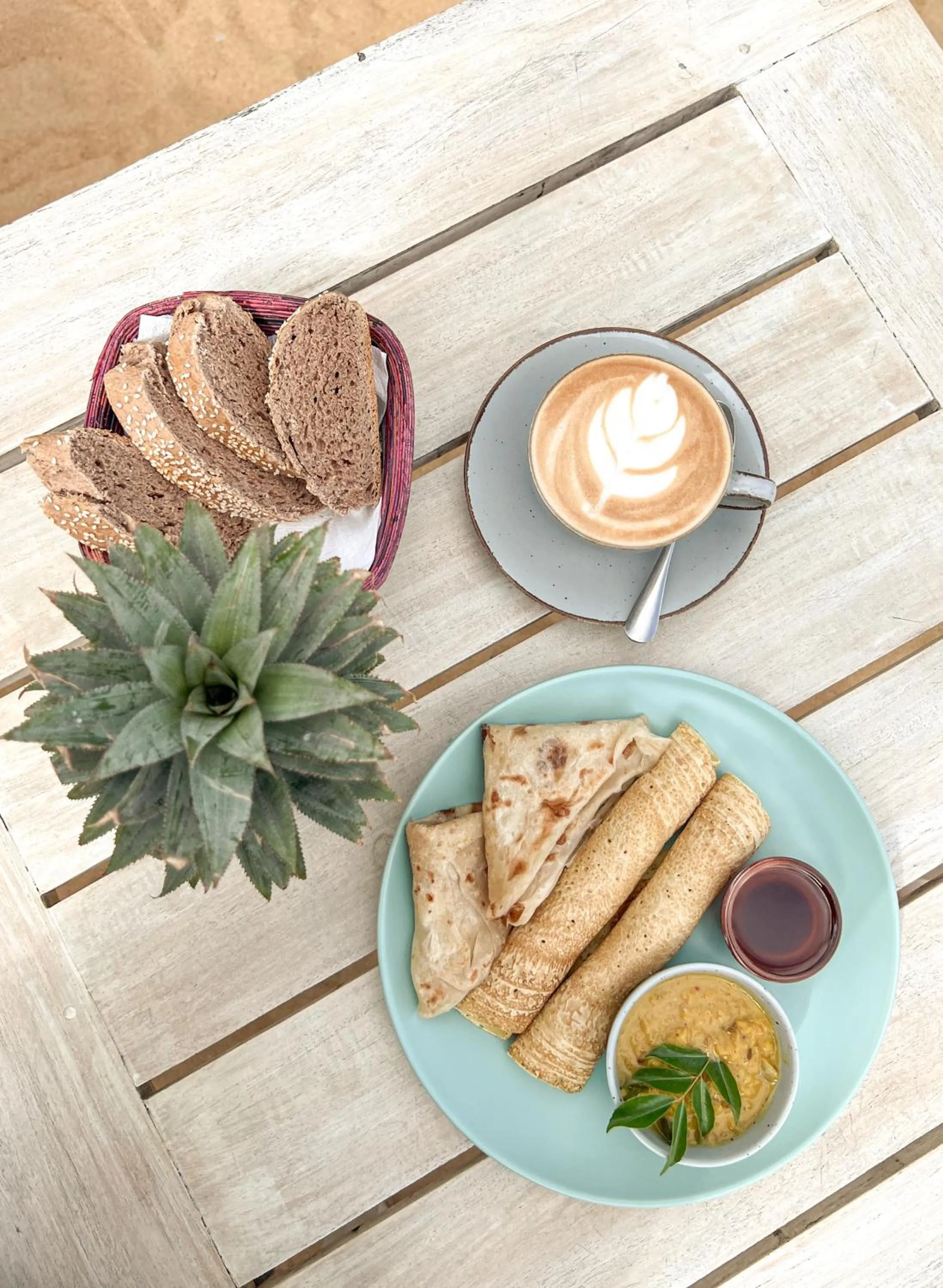 Restaurant/places to eat in Elements Beach & Nature Resort