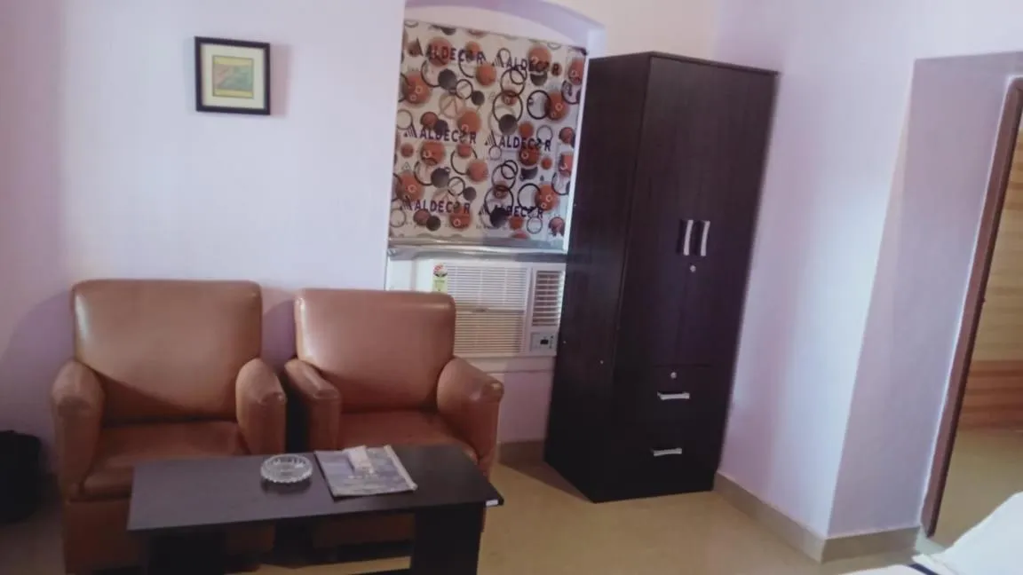 TV and multimedia in Hotel Gandhara