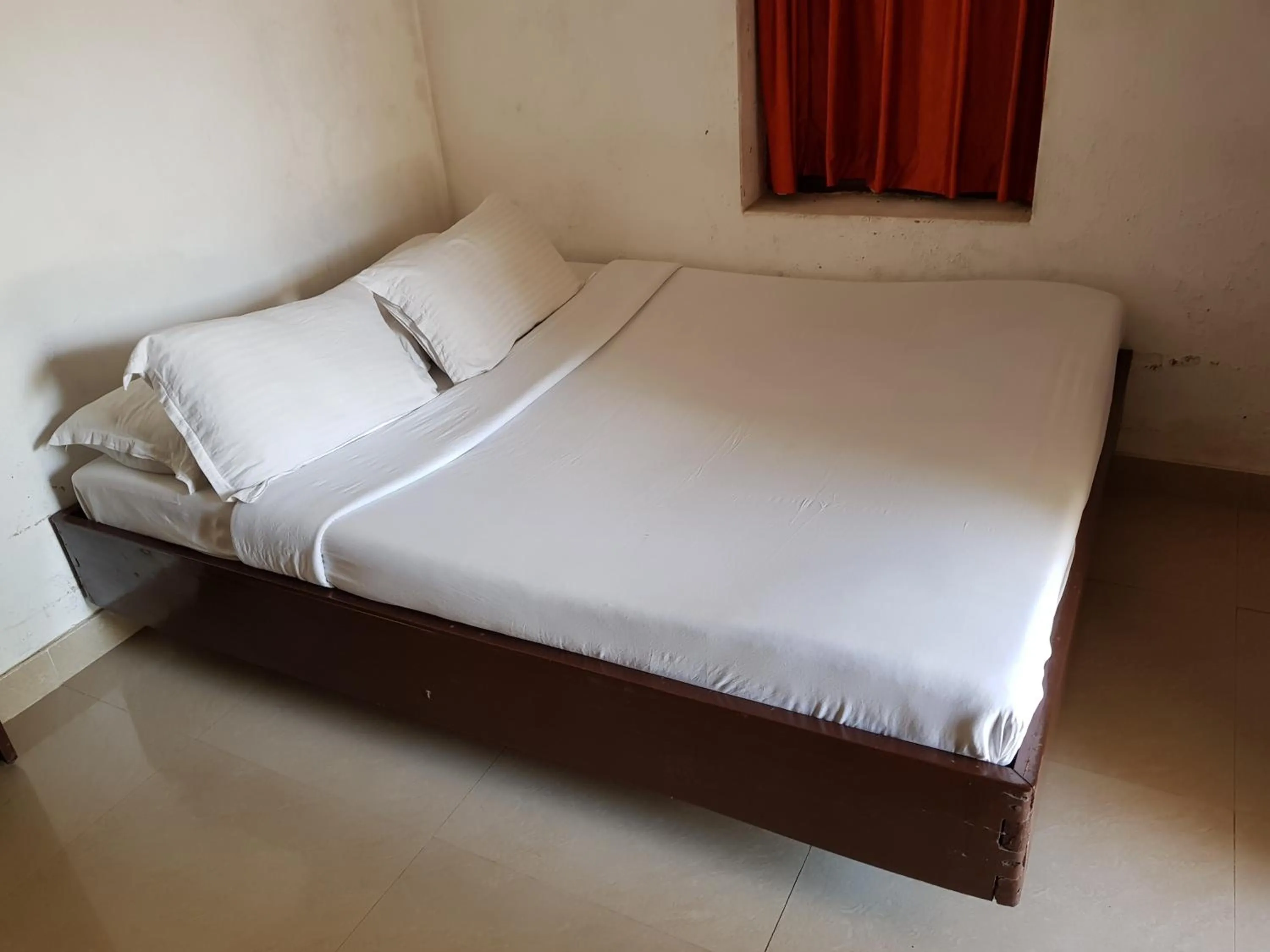 Bed in Hotel Gandhara
