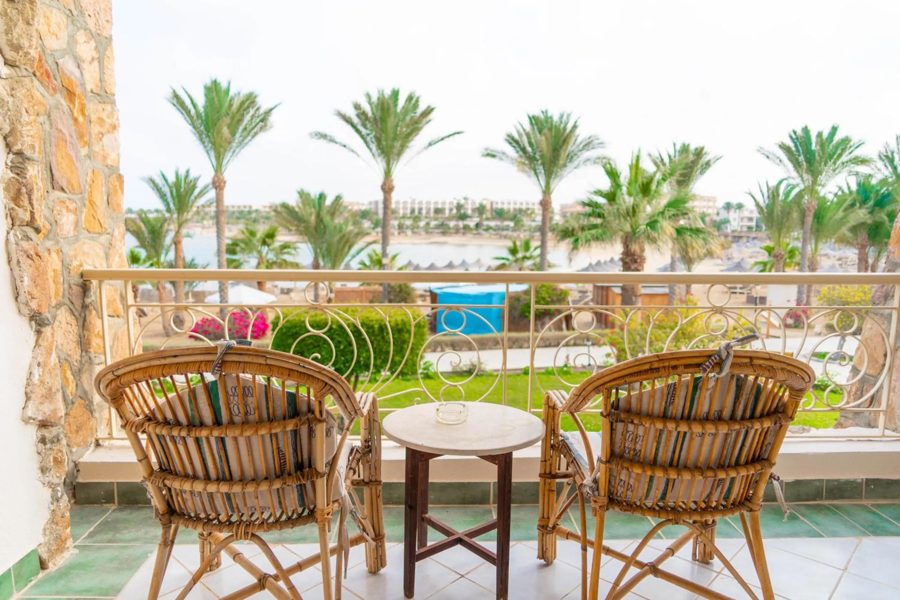 Brayka Bay Reef Resort