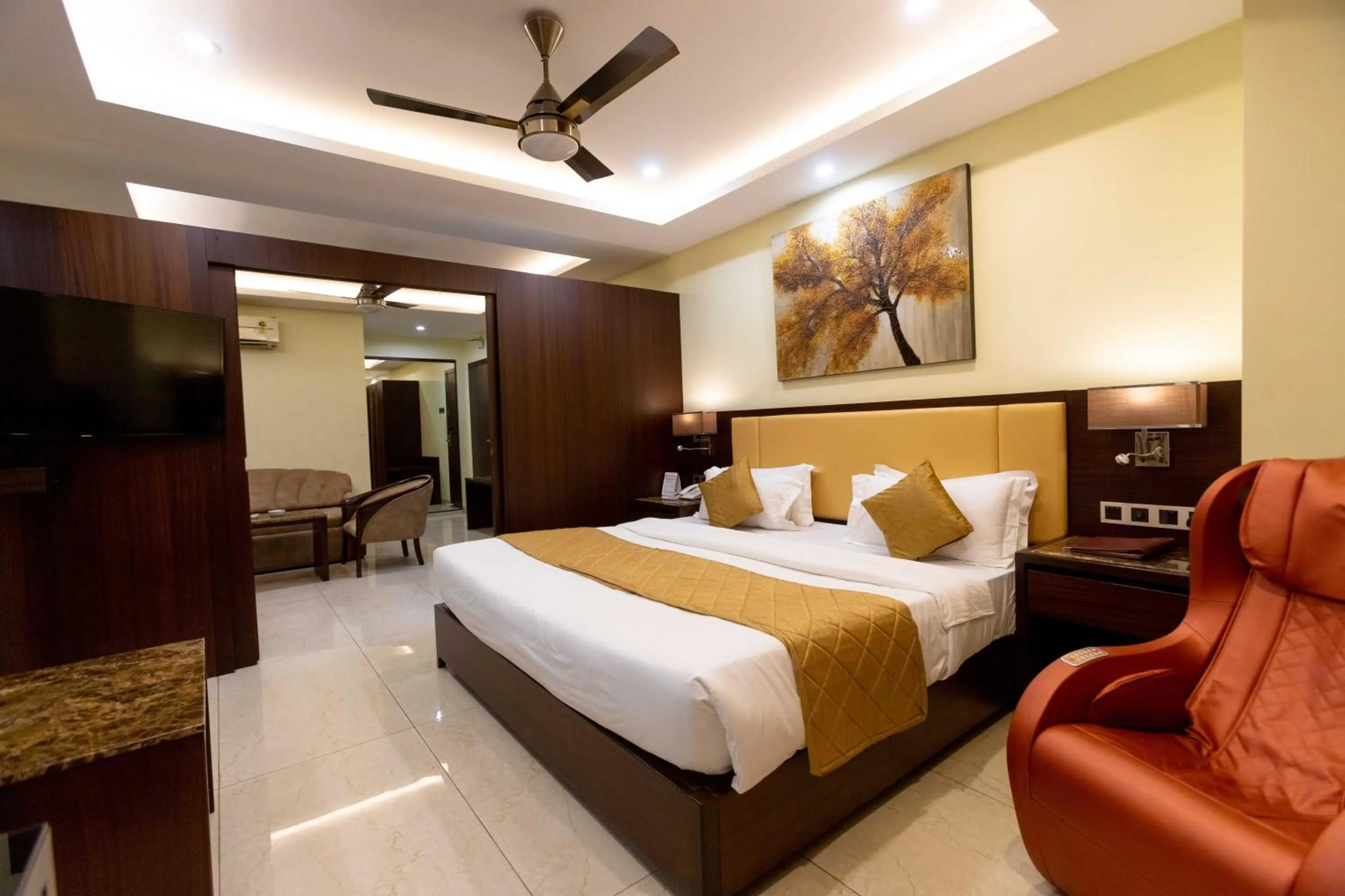 Photo of the whole room, Bed in Hotel Godwin - Colaba