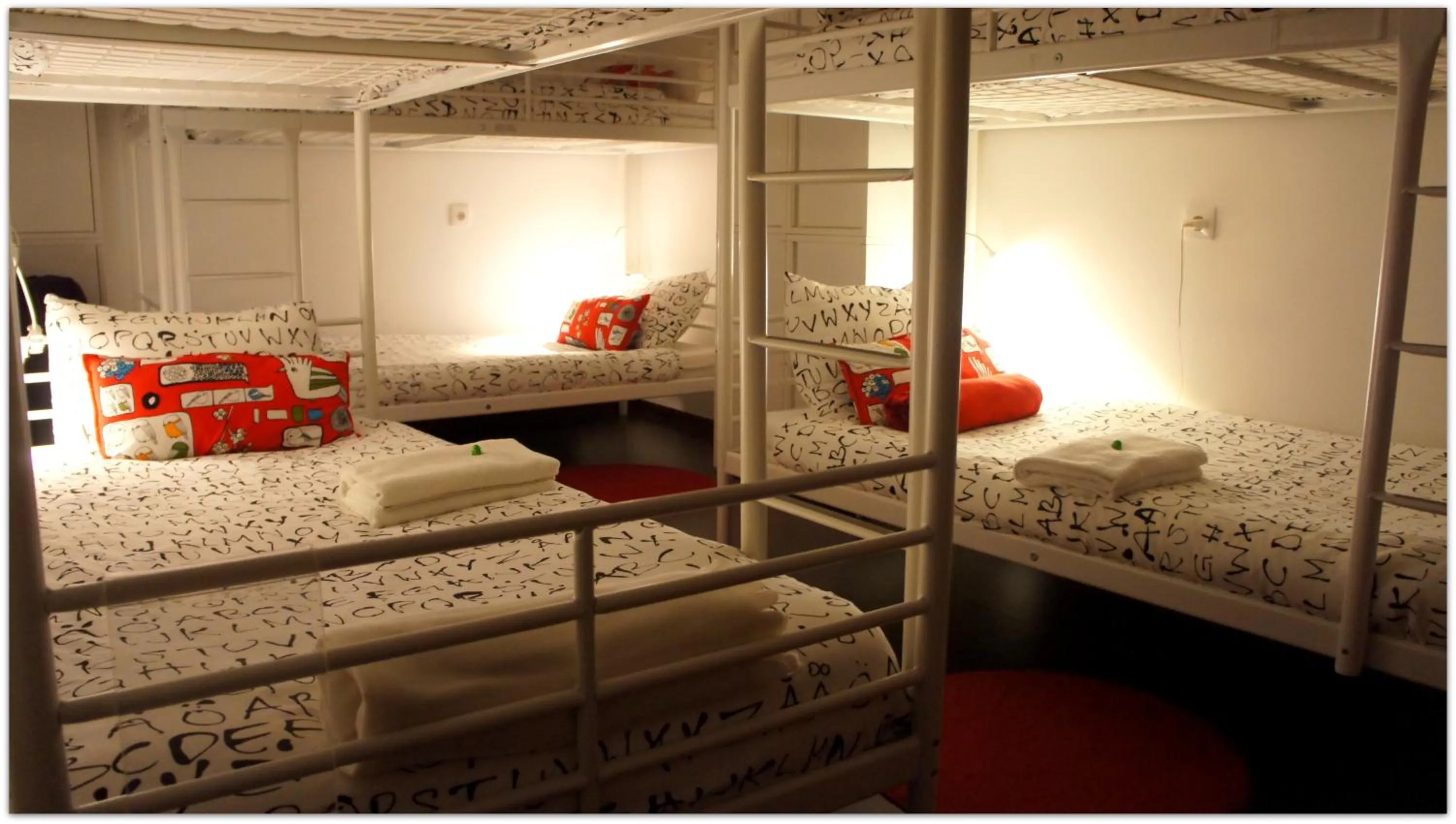 Photo of the whole room, Bed in Hostel Gaia Porto