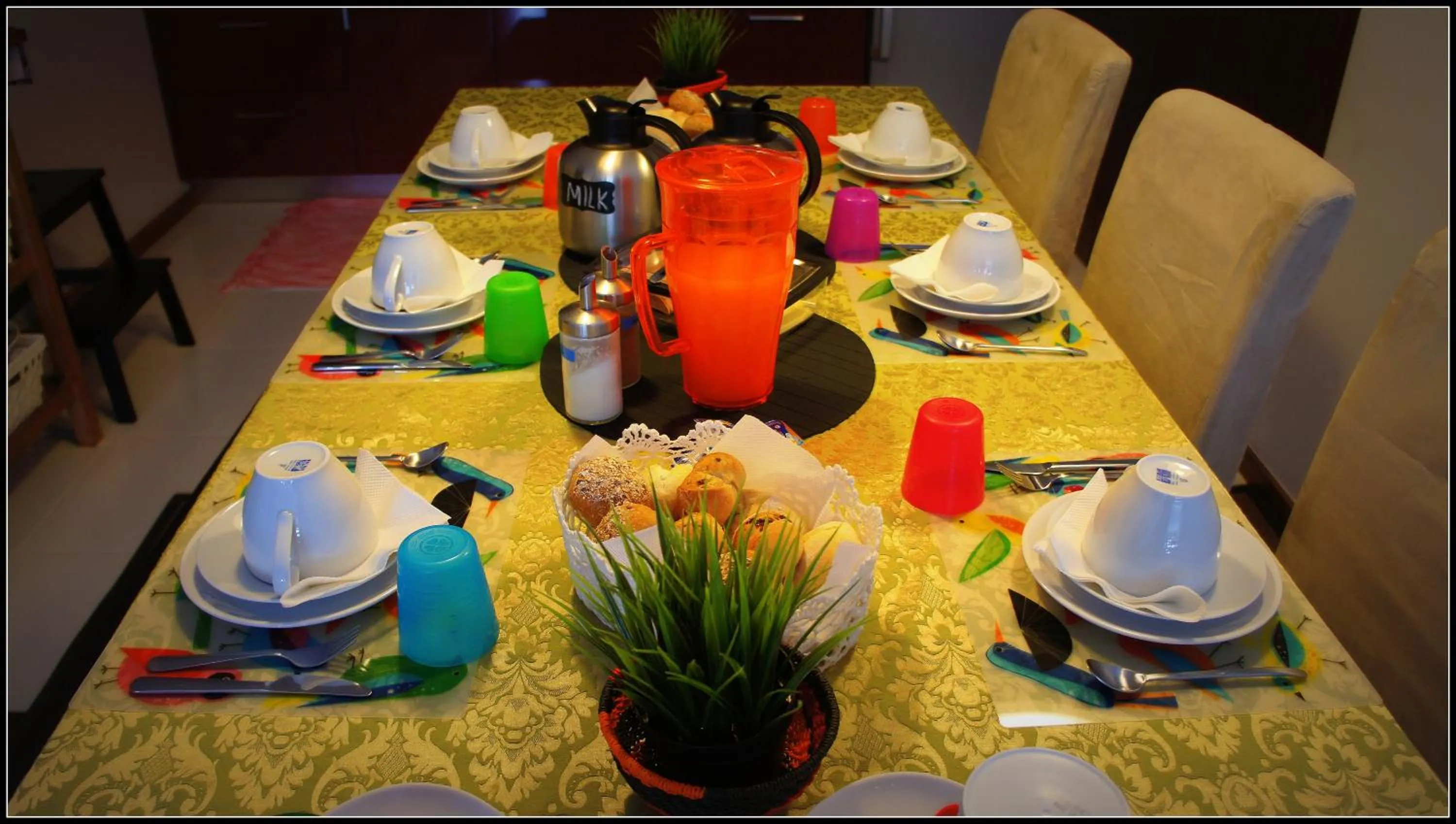 Restaurant/places to eat in Hostel Gaia Porto