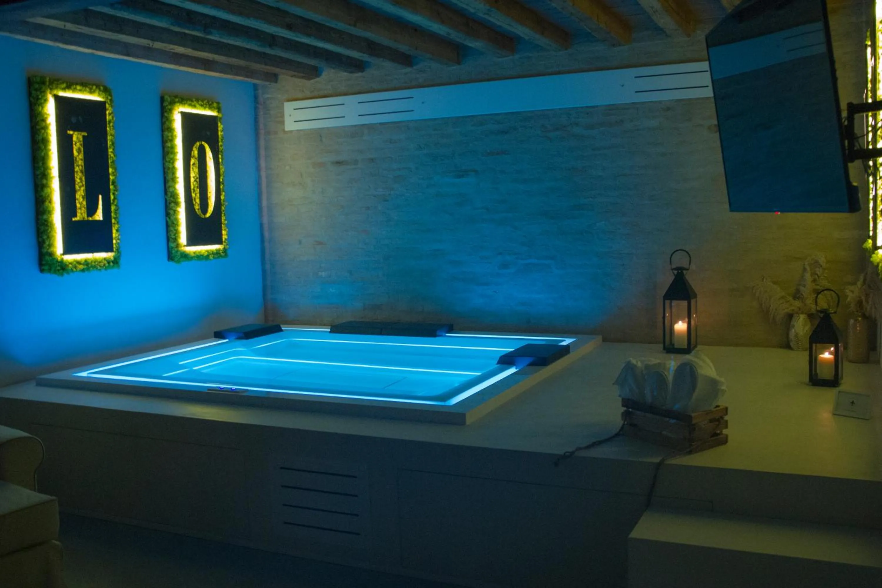King Suite with Spa Bath in Agriturismo Corte Acconi