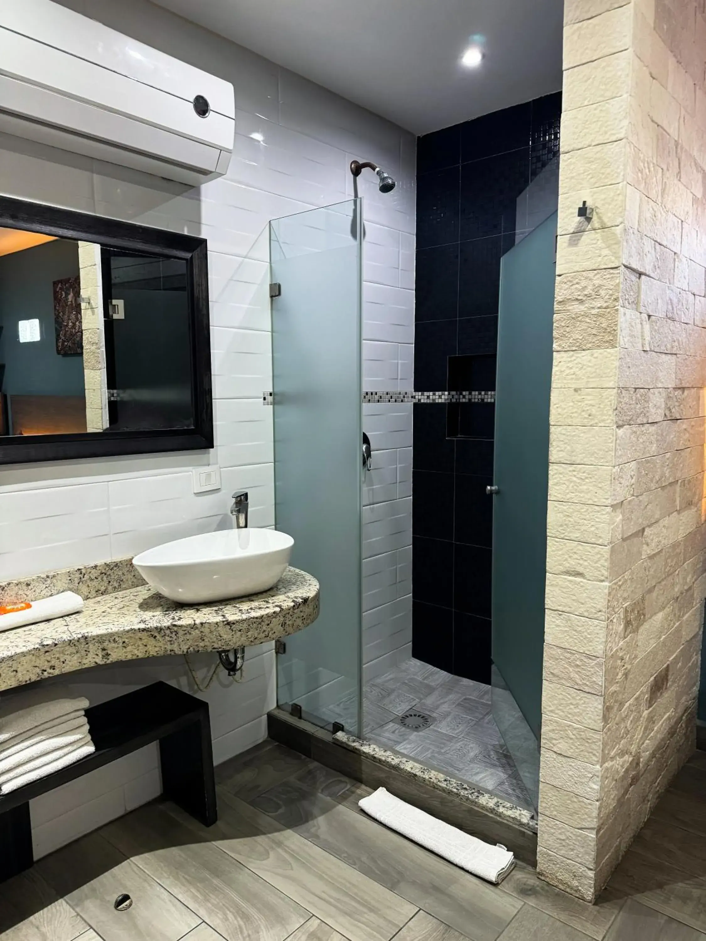 Standard Twin Room in Illusion Xpress I Attraction Hotel Deluxe Standard Twin Room in Illusion Xpress I Attraction Hotel Deluxe