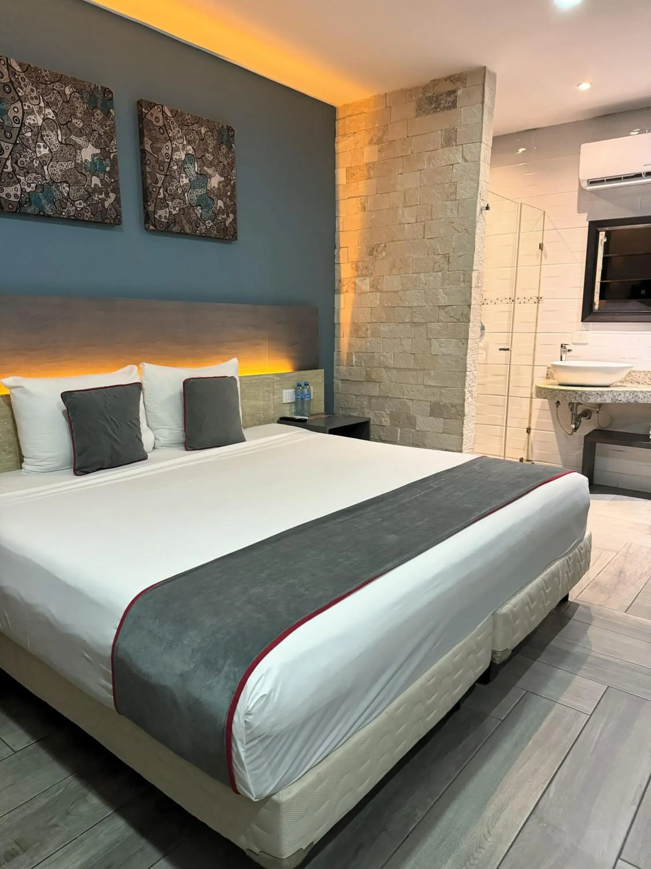 Bed in Illusion Xpress I Attraction Hotel Deluxe Bed in Illusion Xpress I Attraction Hotel Deluxe