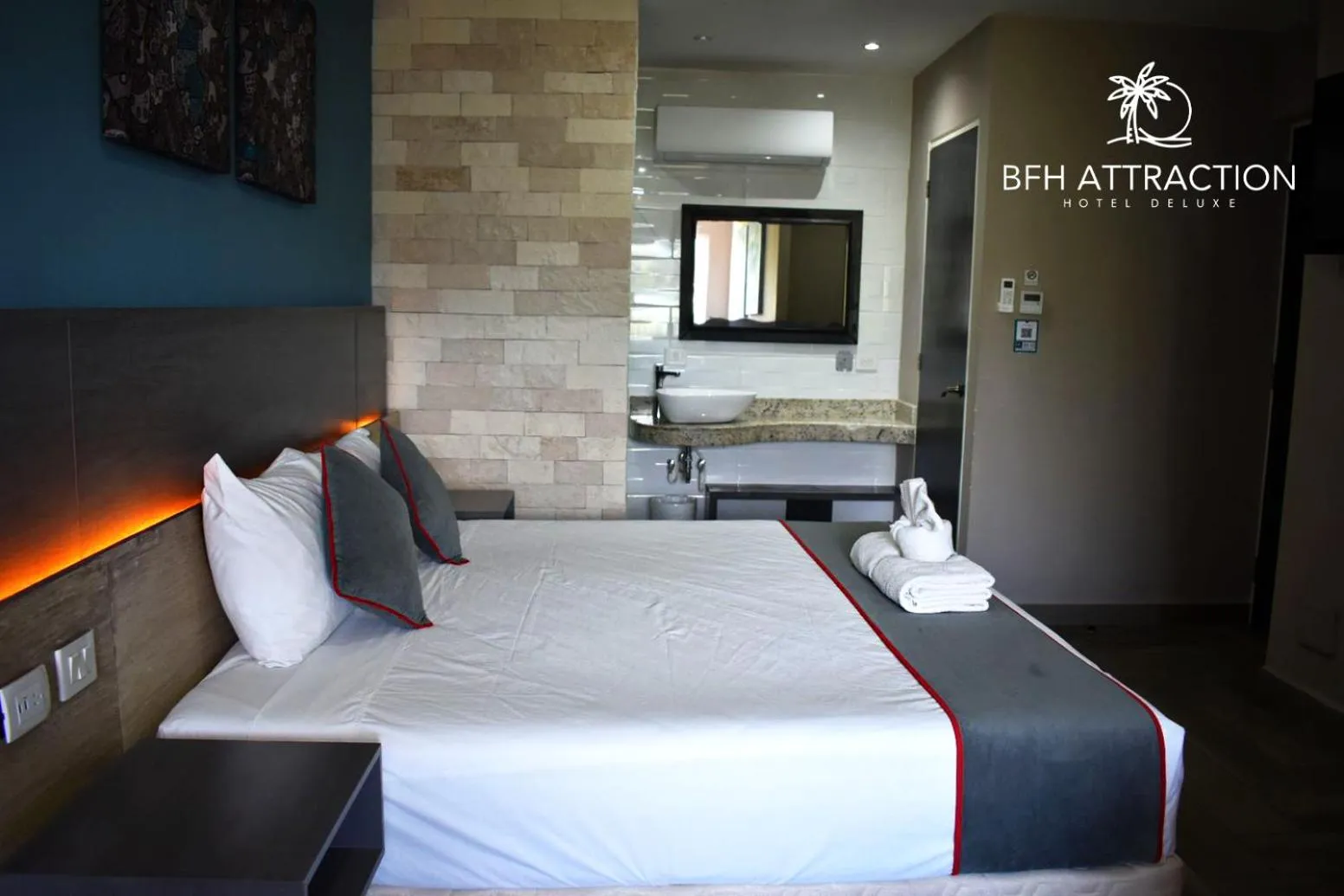 Bed in Illusion Xpress I Attraction Hotel Deluxe