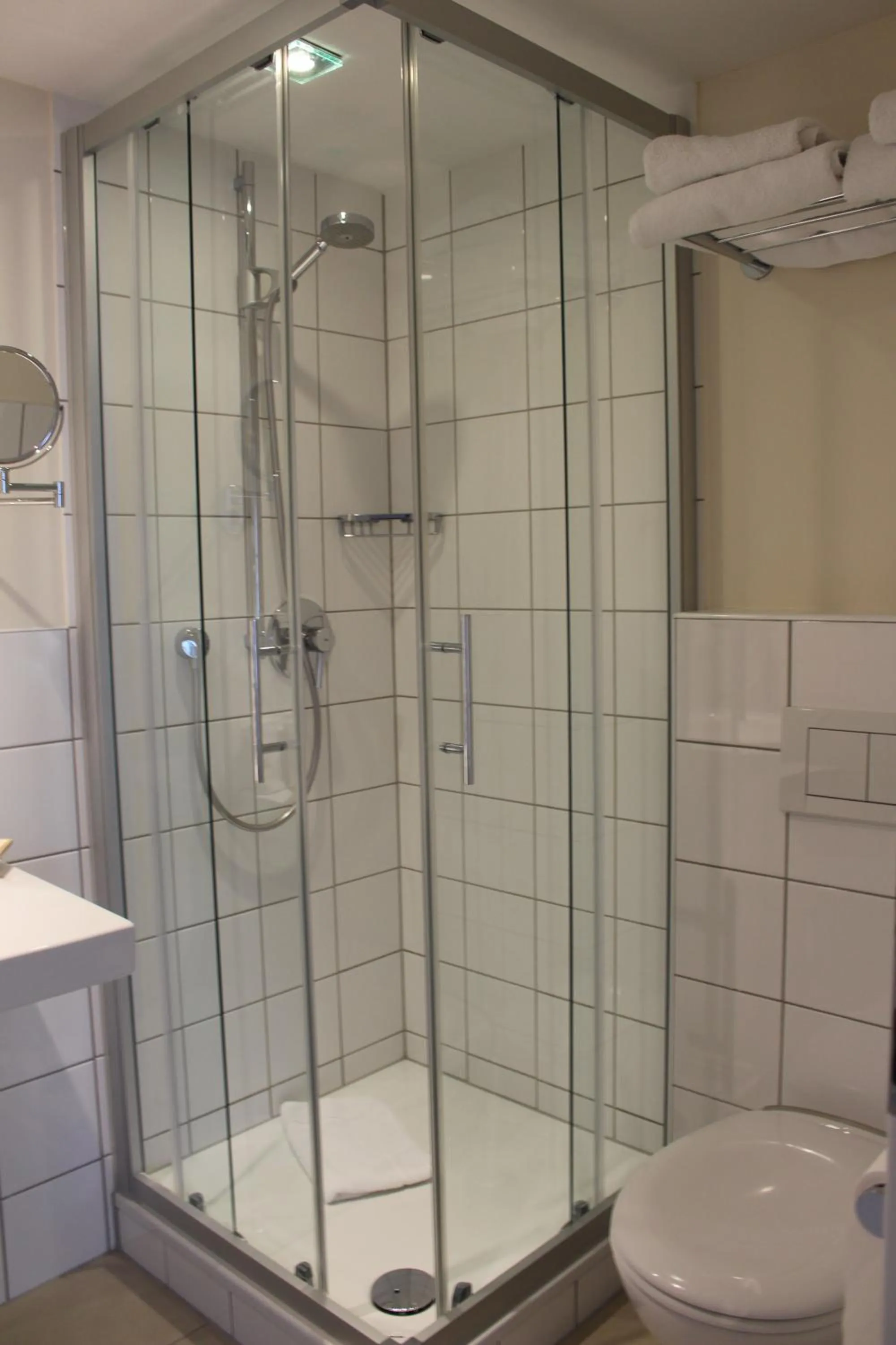 Bathroom in Hotel Bonjour