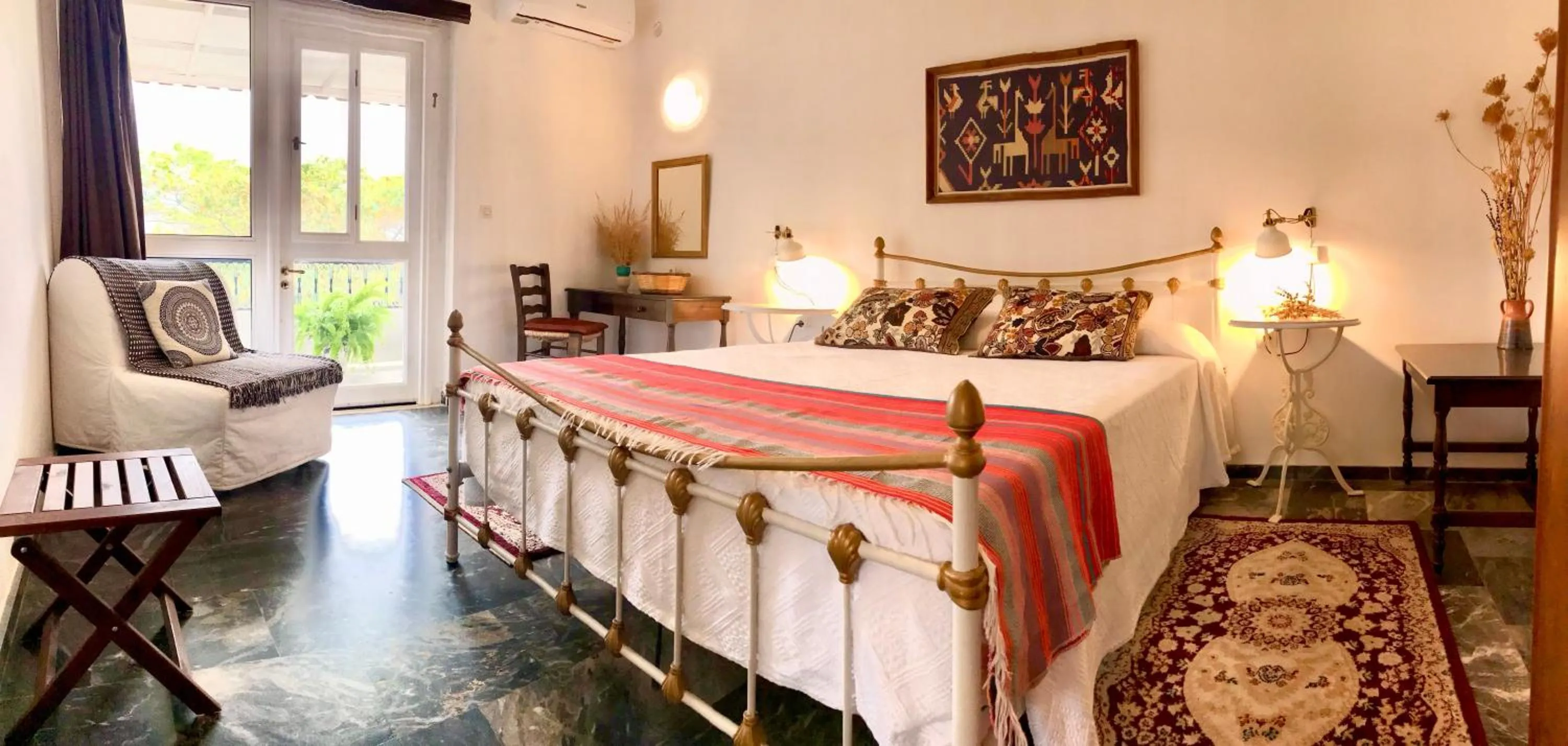 Theodora Hotel