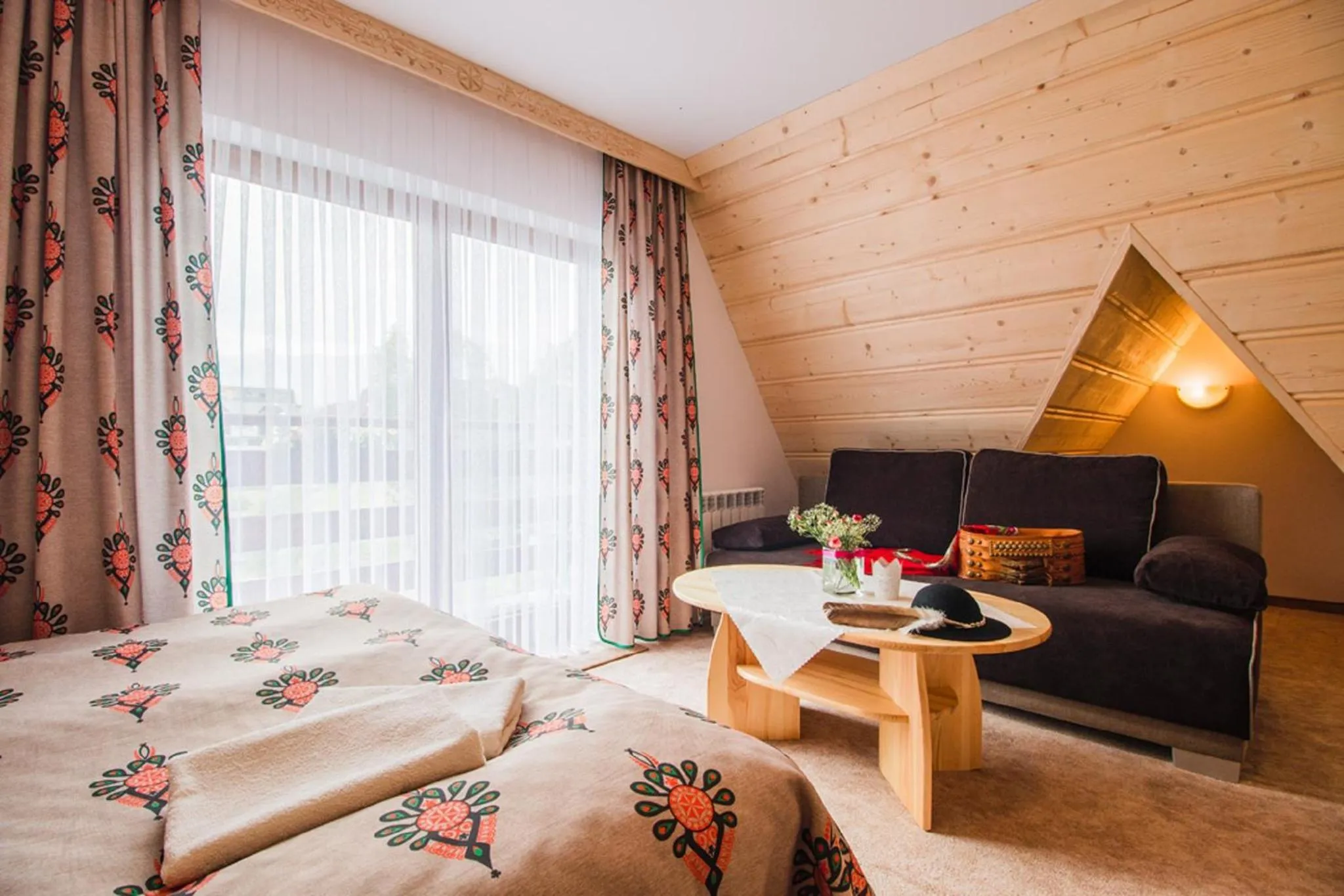 Living room, Bed in Willa Wrzos