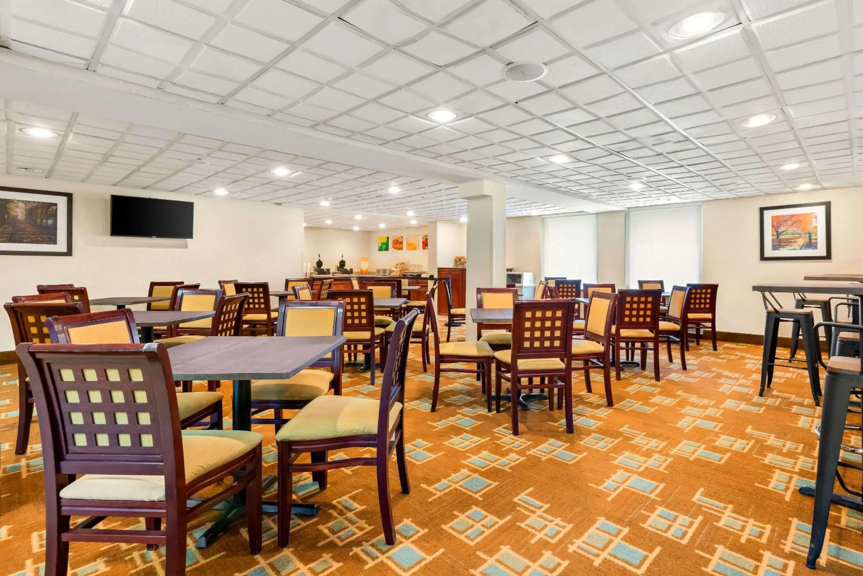 Breakfast in Quality Inn Edison-New Brunswick Breakfast in Quality Inn Edison-New Brunswick