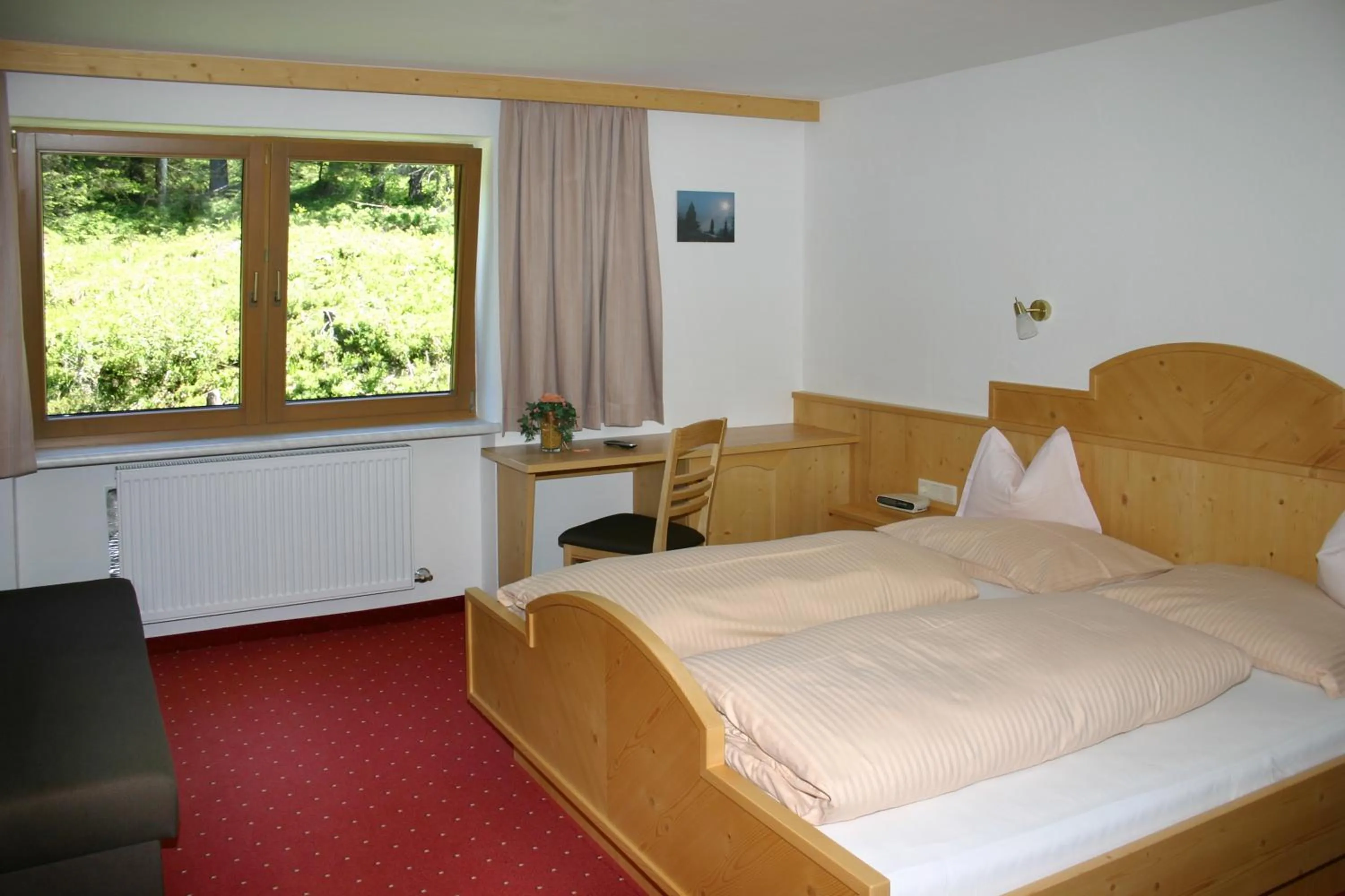Bedroom, Bed in Hotel Hochland